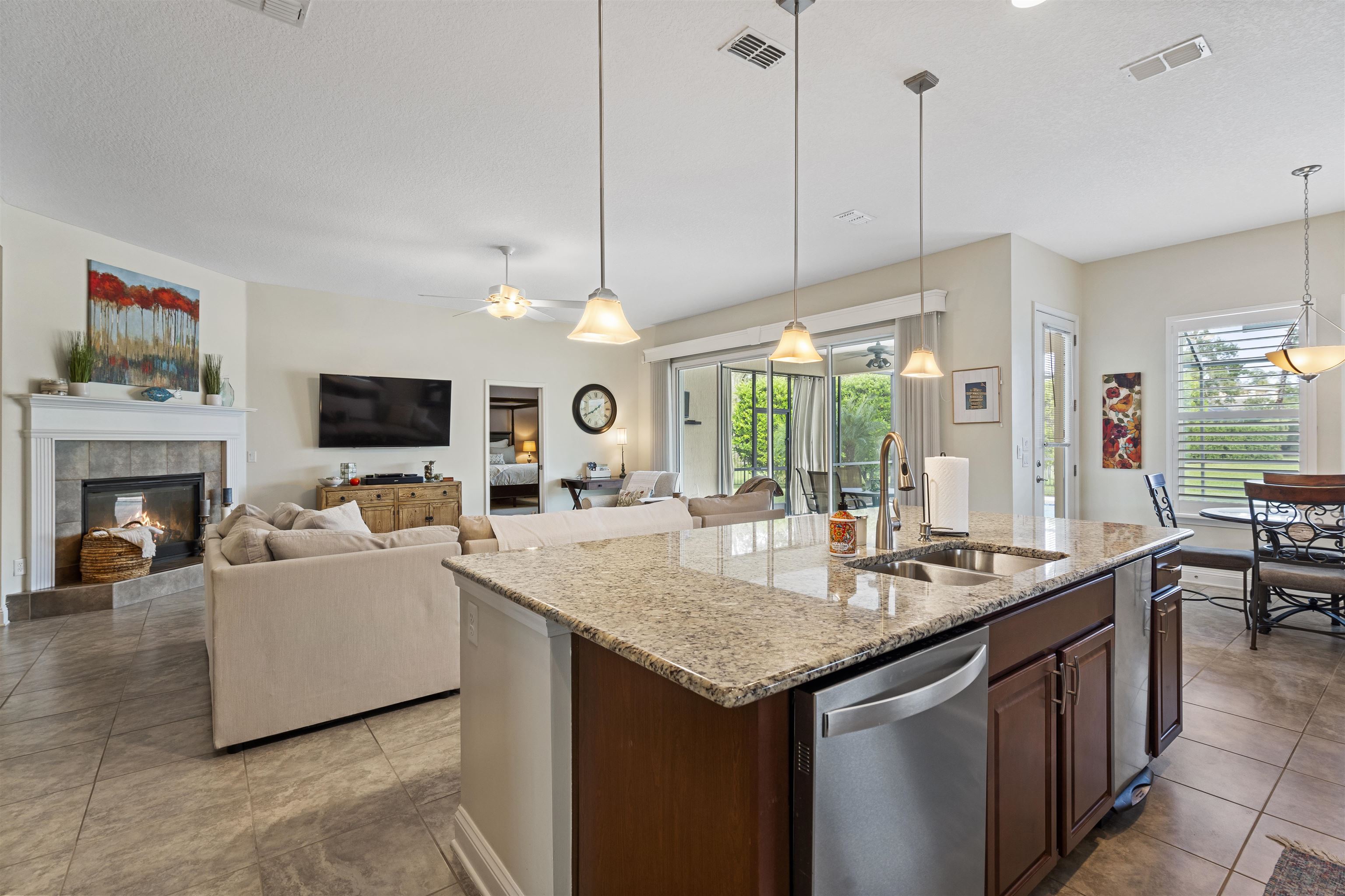 225 Moses Creek Blvd