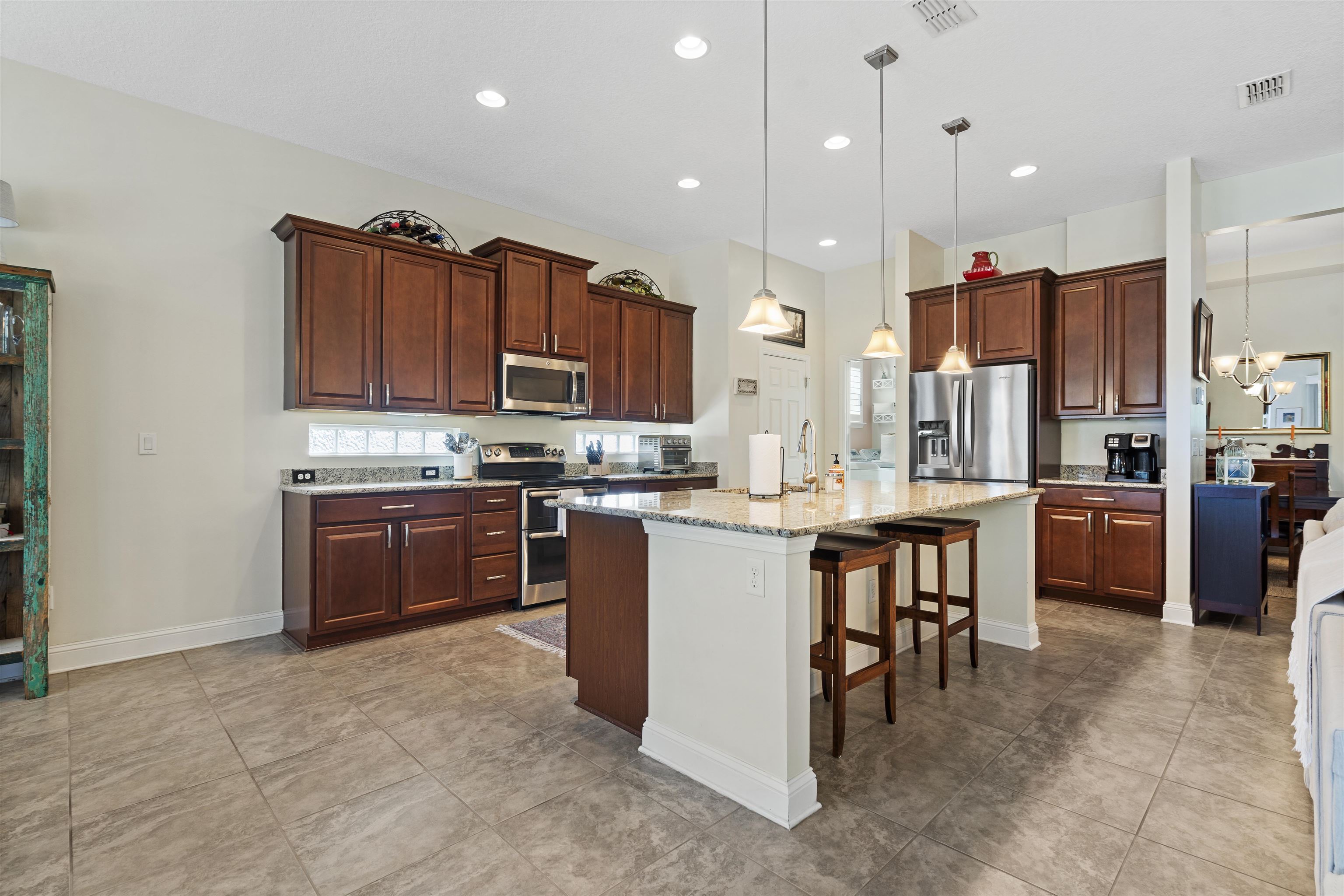 225 Moses Creek Blvd