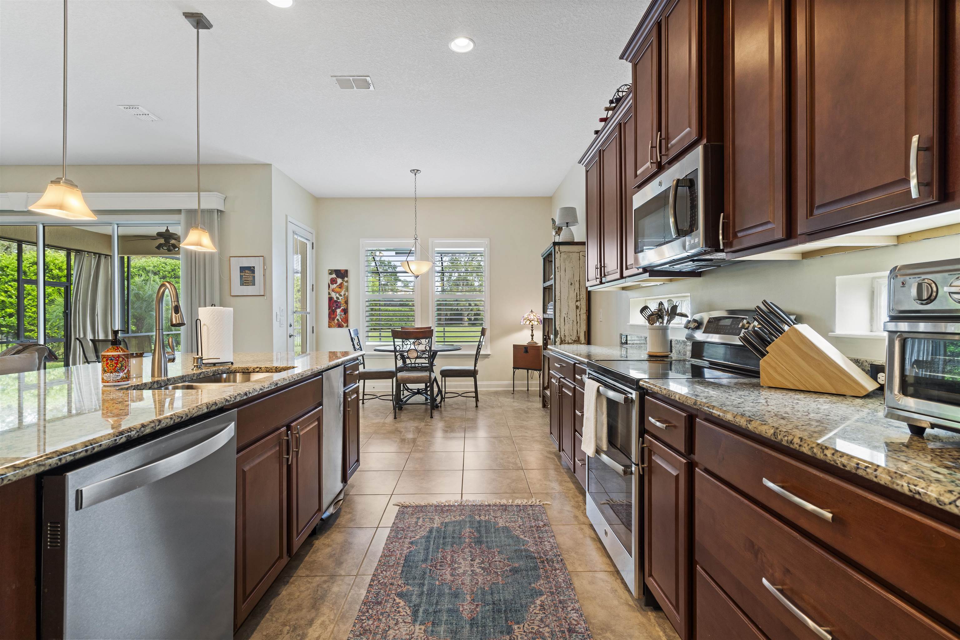 225 Moses Creek Blvd