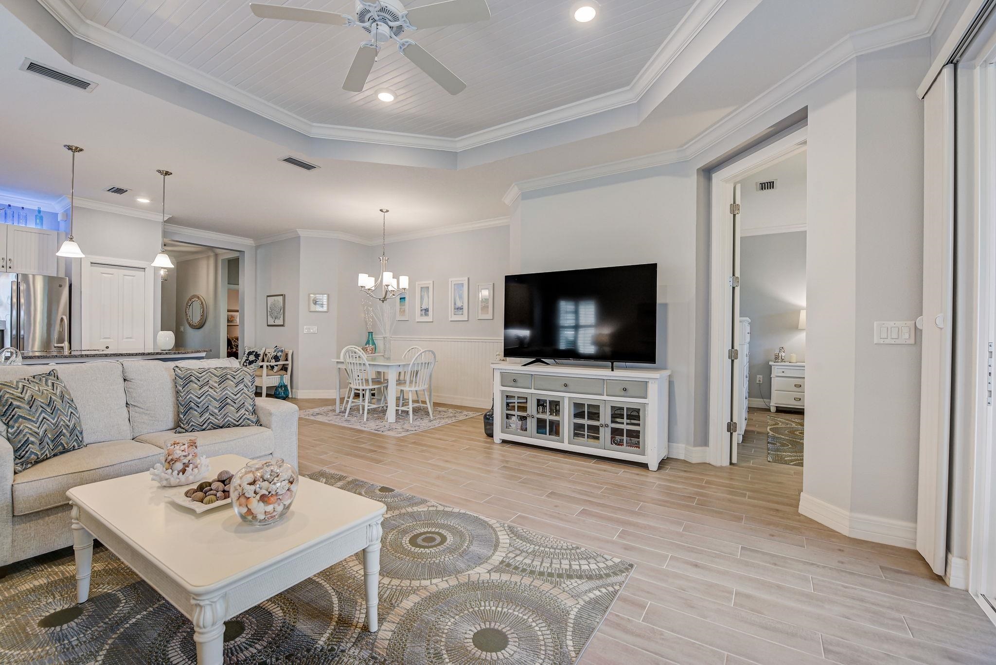 1604 Calle Grand Street