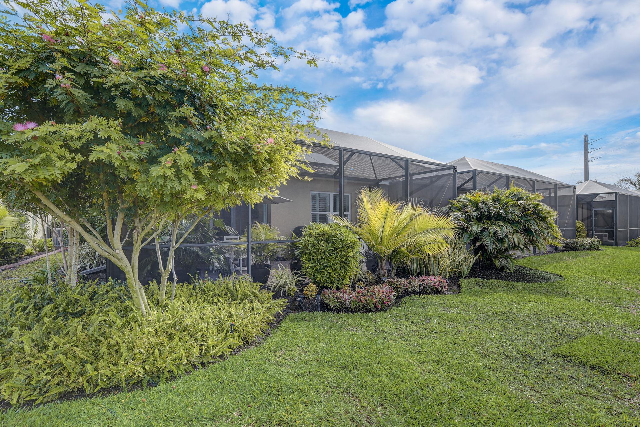 1604 Calle Grand Street