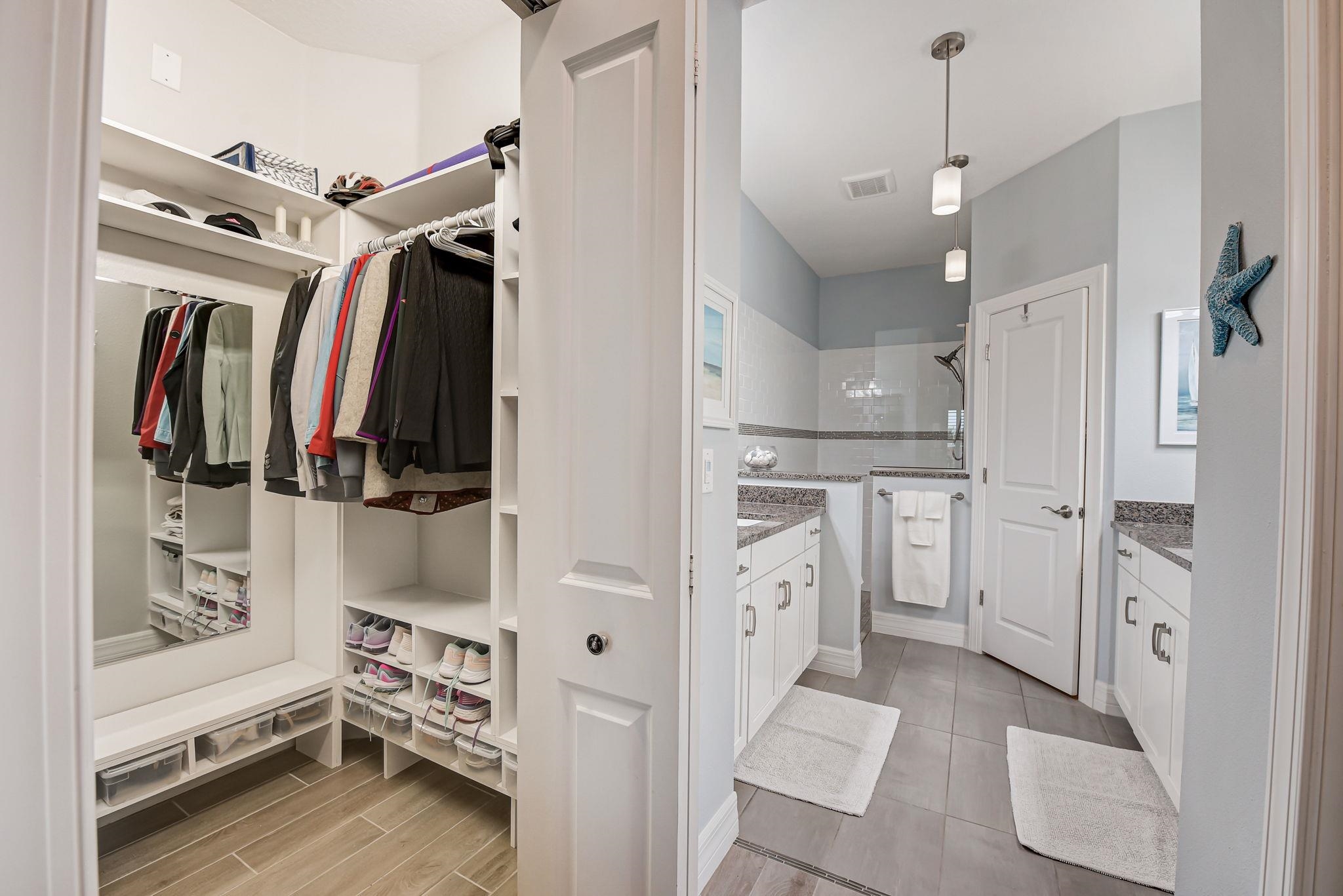 1604 Calle Grand Street