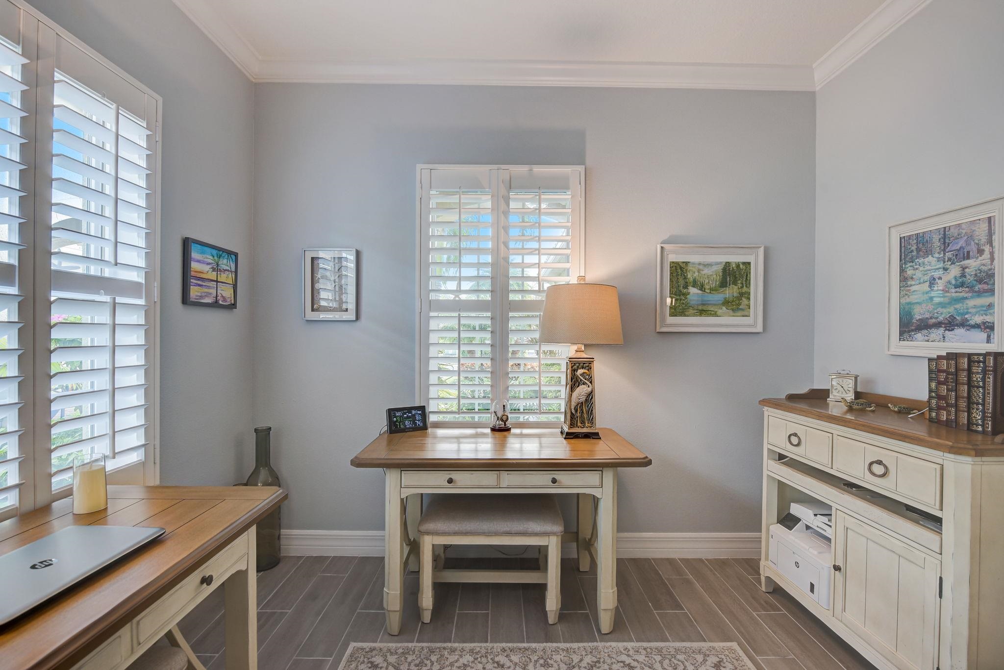 1604 Calle Grand Street