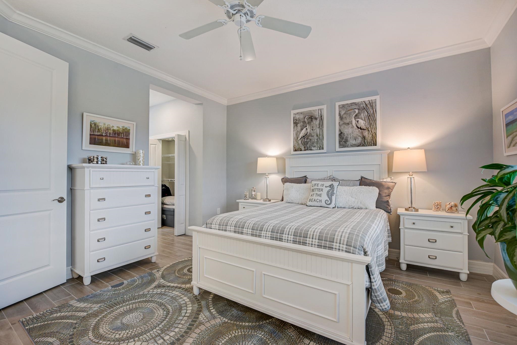 1604 Calle Grand Street