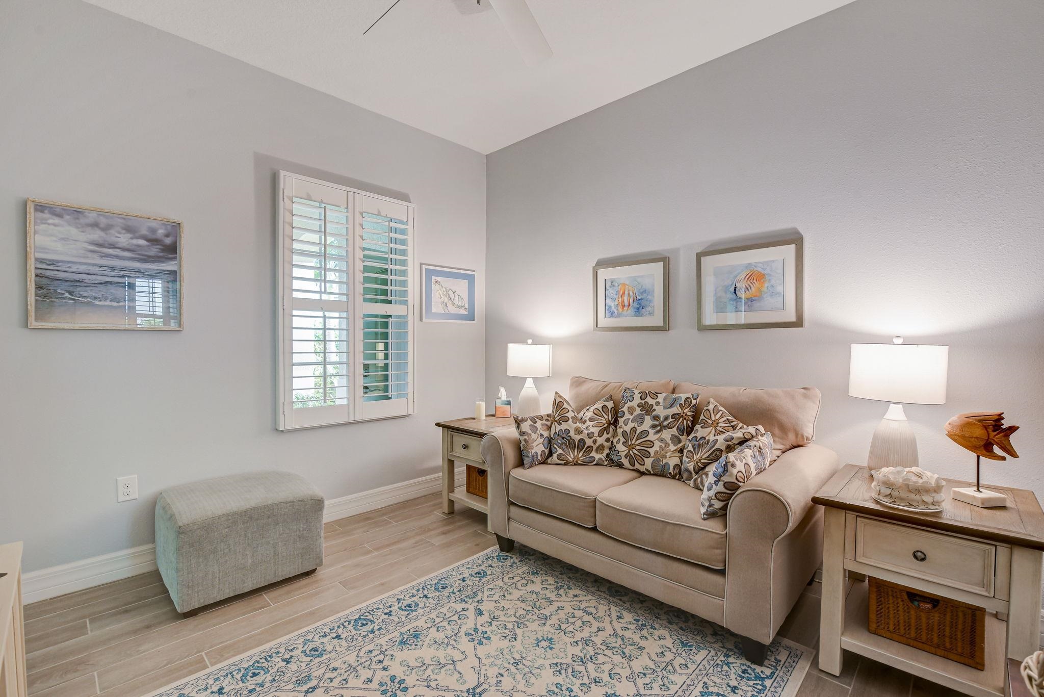 1604 Calle Grand Street