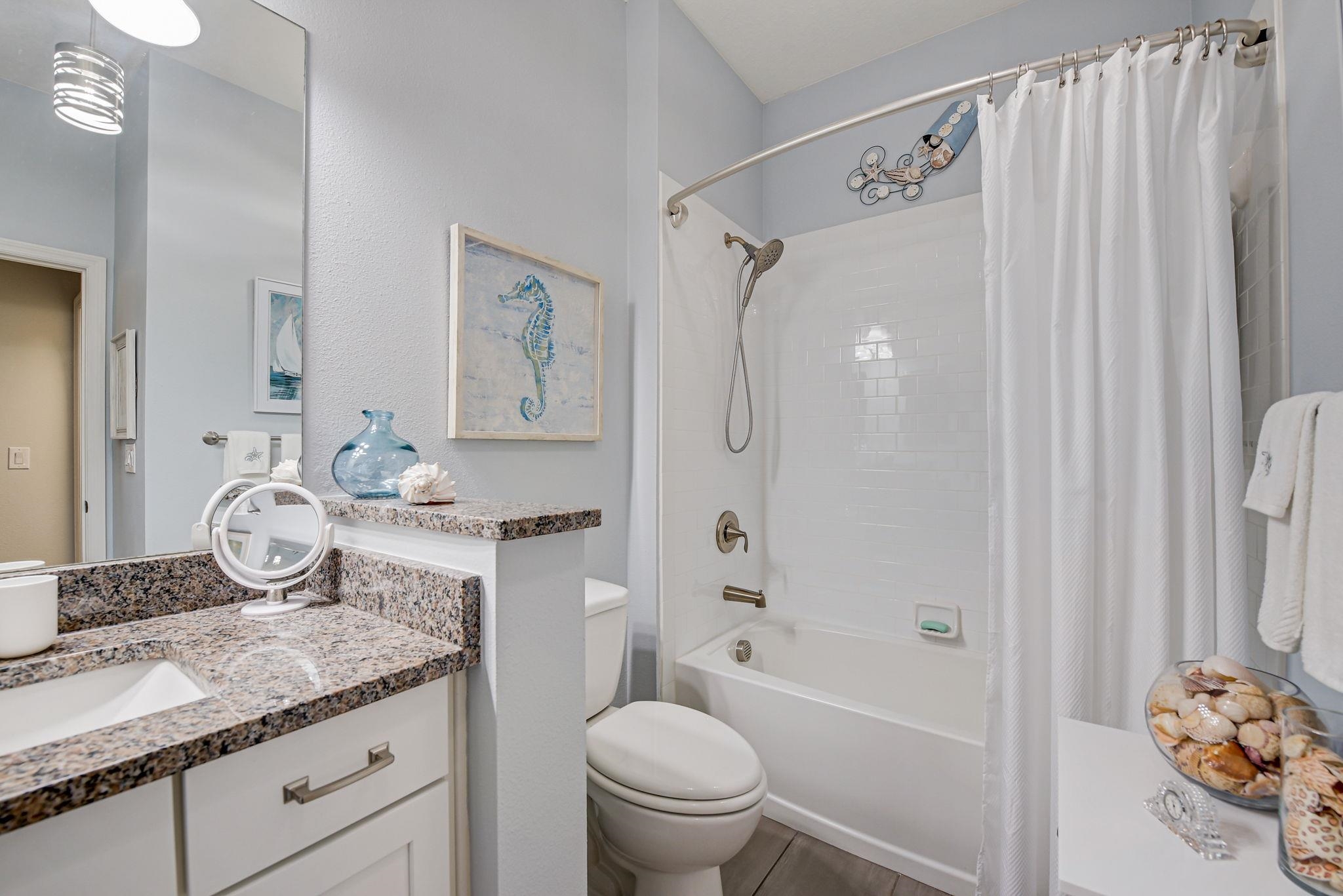 1604 Calle Grand Street