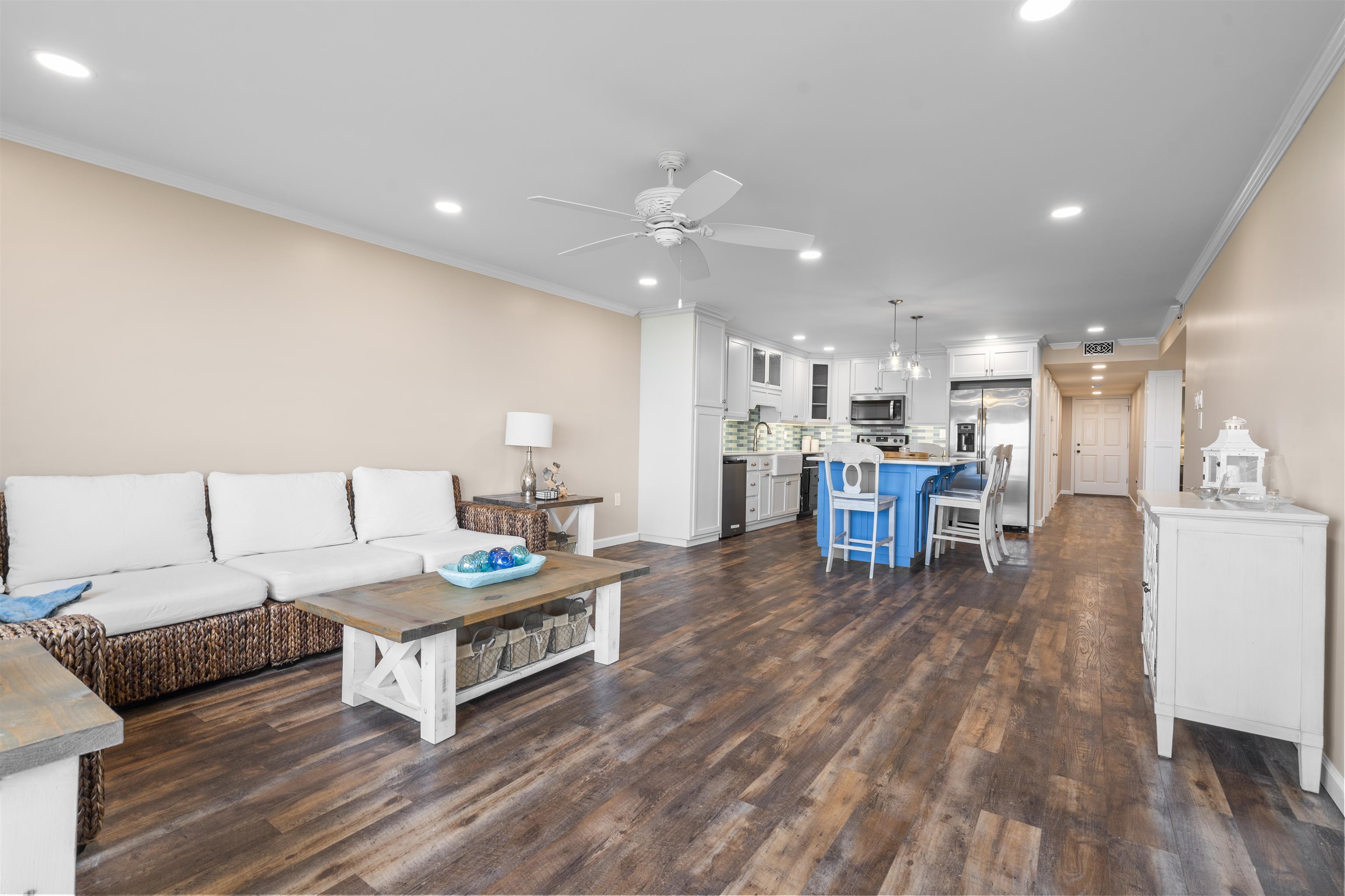 8050 S A1A Unit: 107