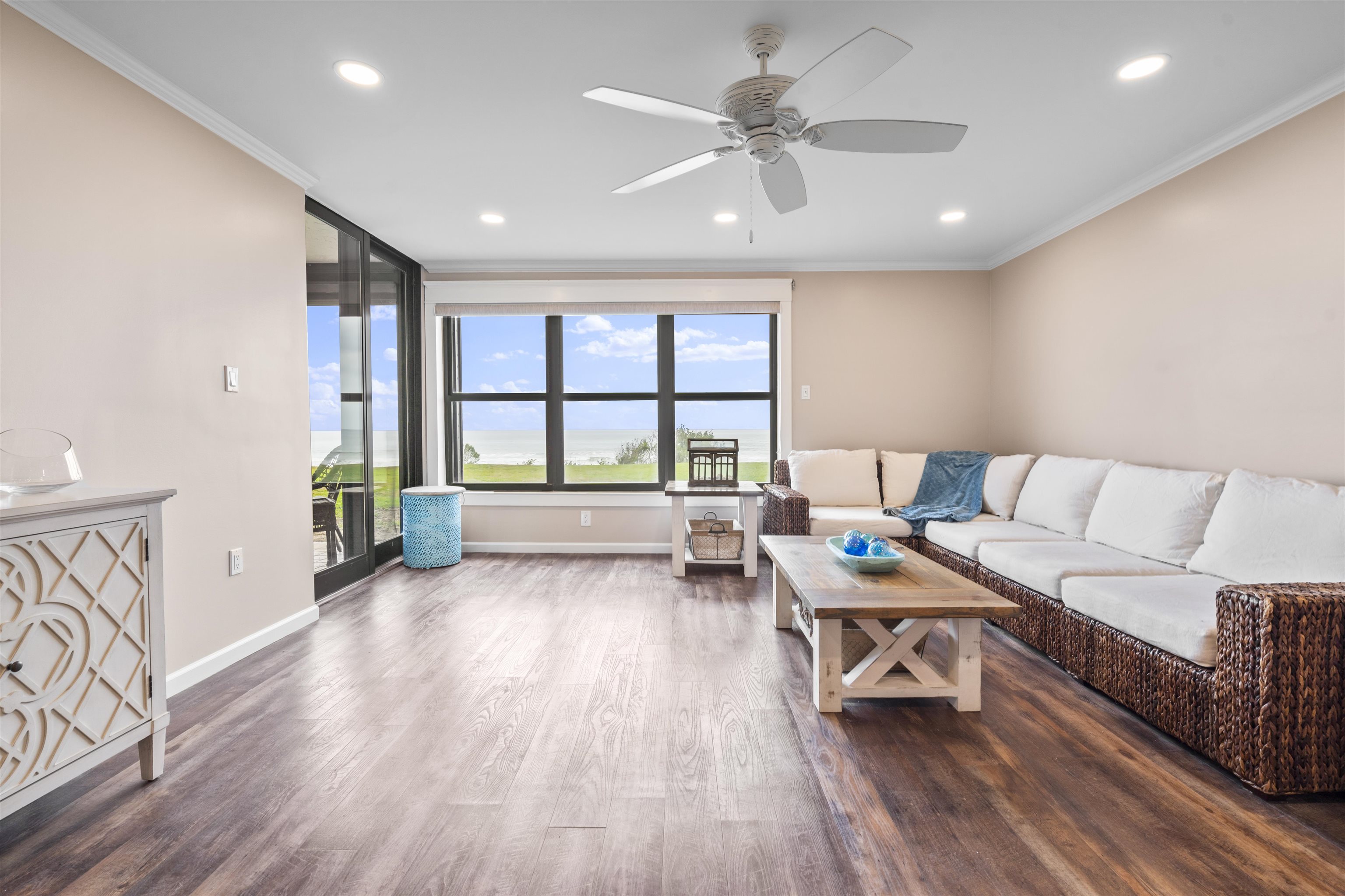 8050 S A1A Unit: 107