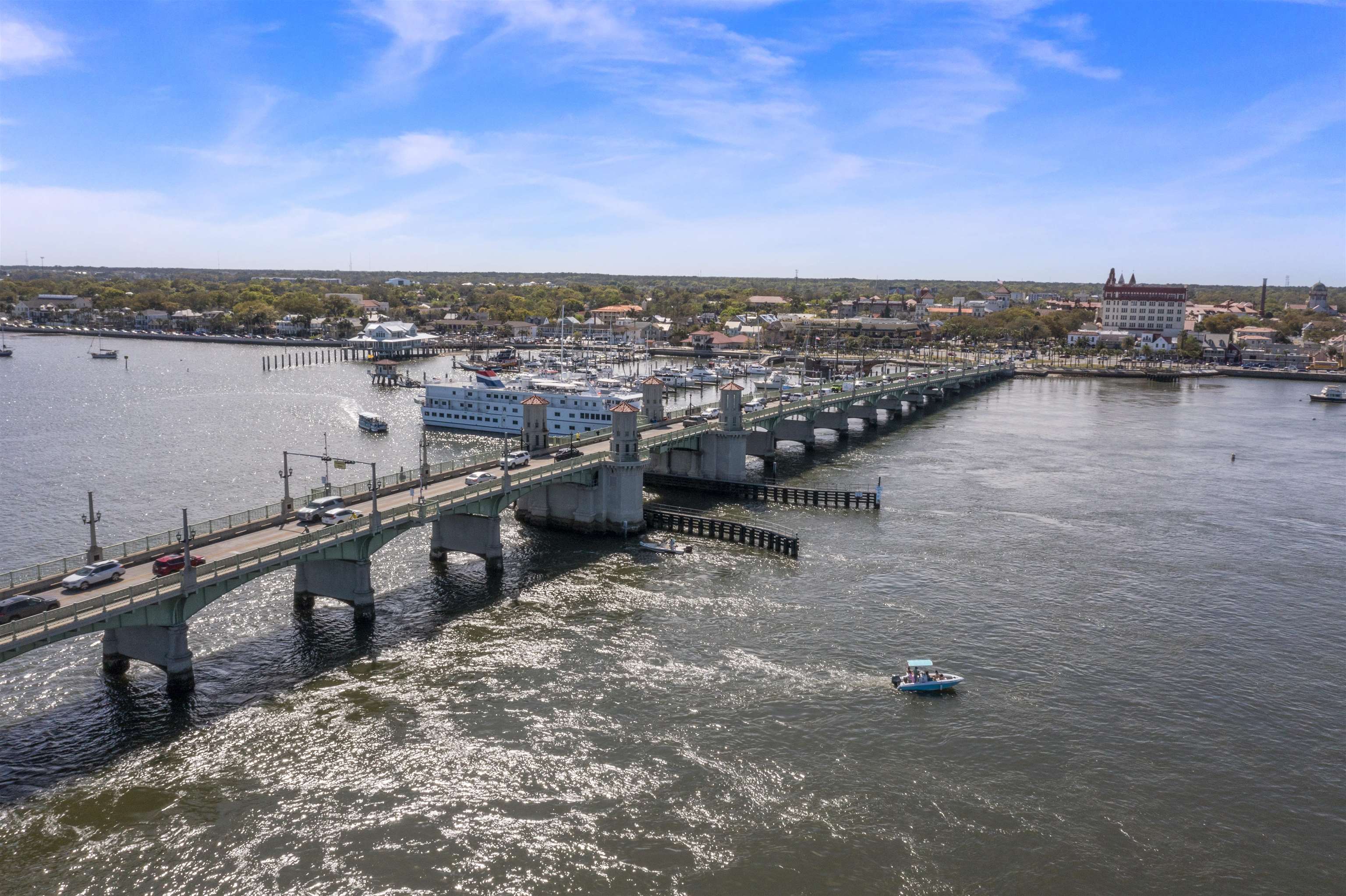 18 N Saint Augustine Boulevard Unit: 3