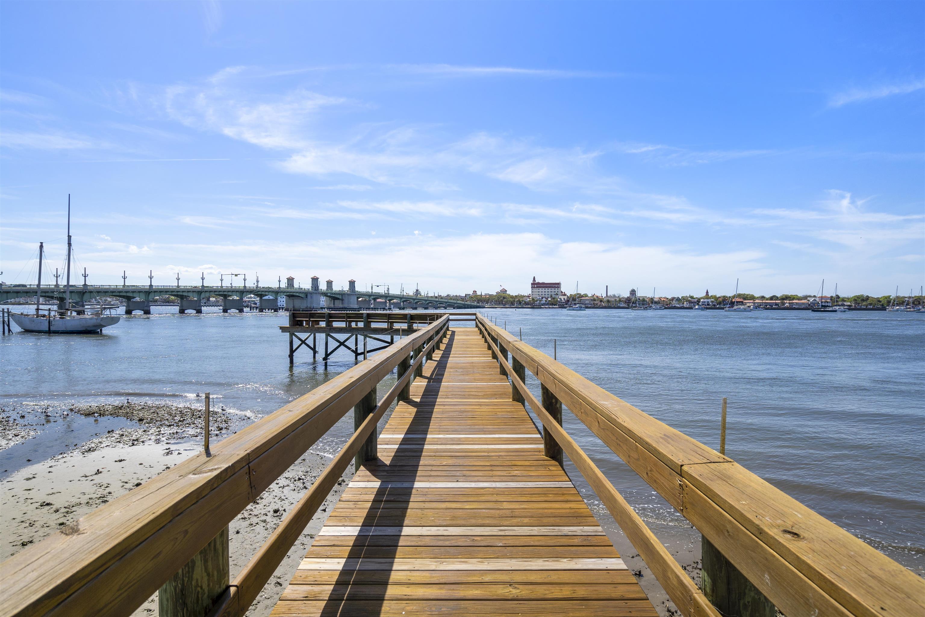 18 N Saint Augustine Boulevard Unit: 3