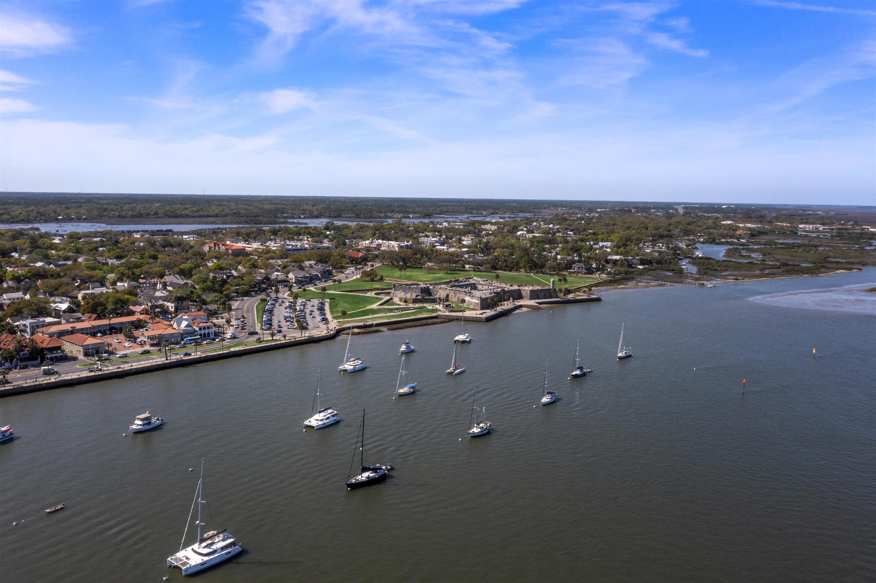 18 N Saint Augustine Boulevard Unit: 3