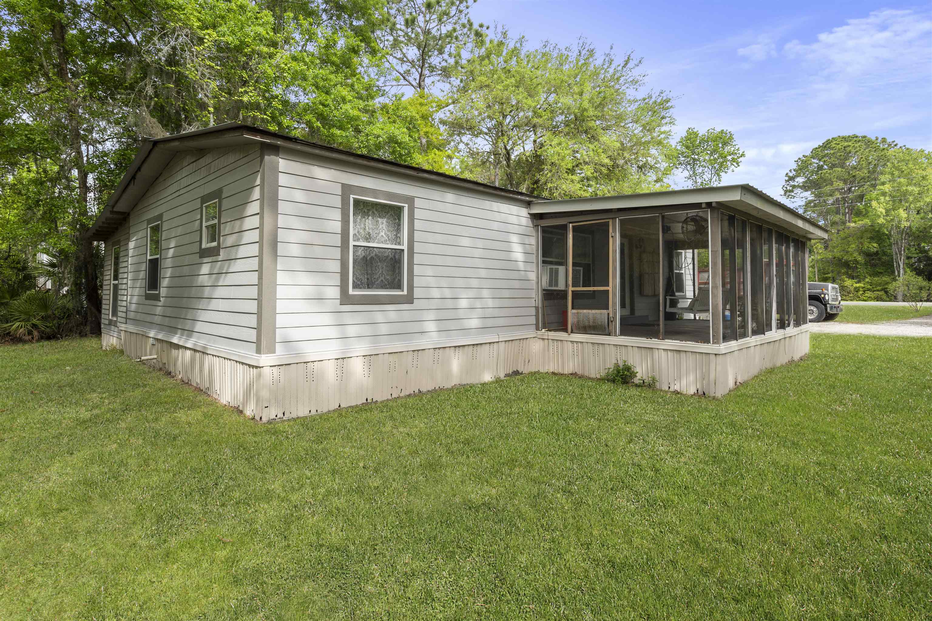 6949 County Road 208