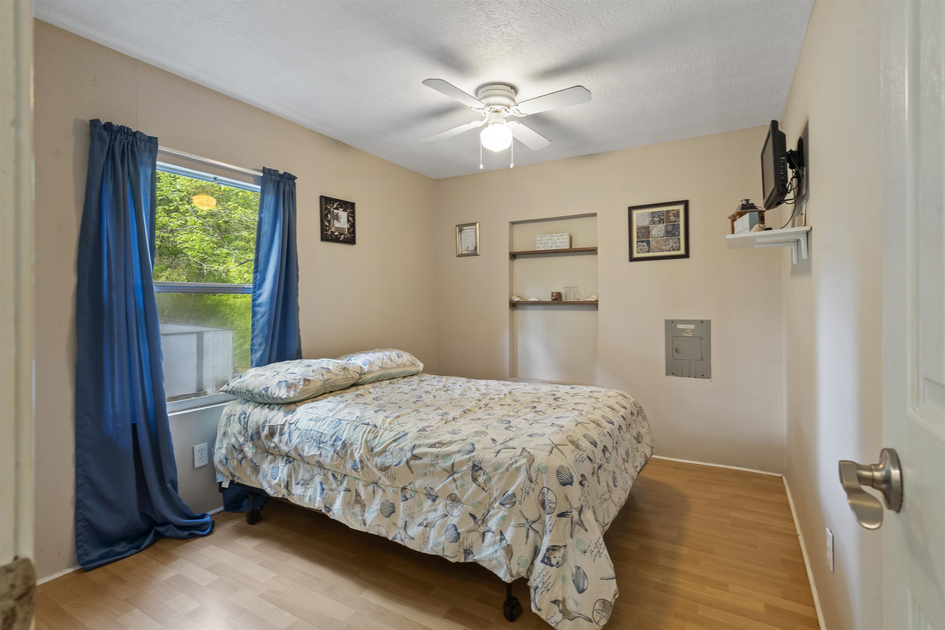 6949 County Road 208