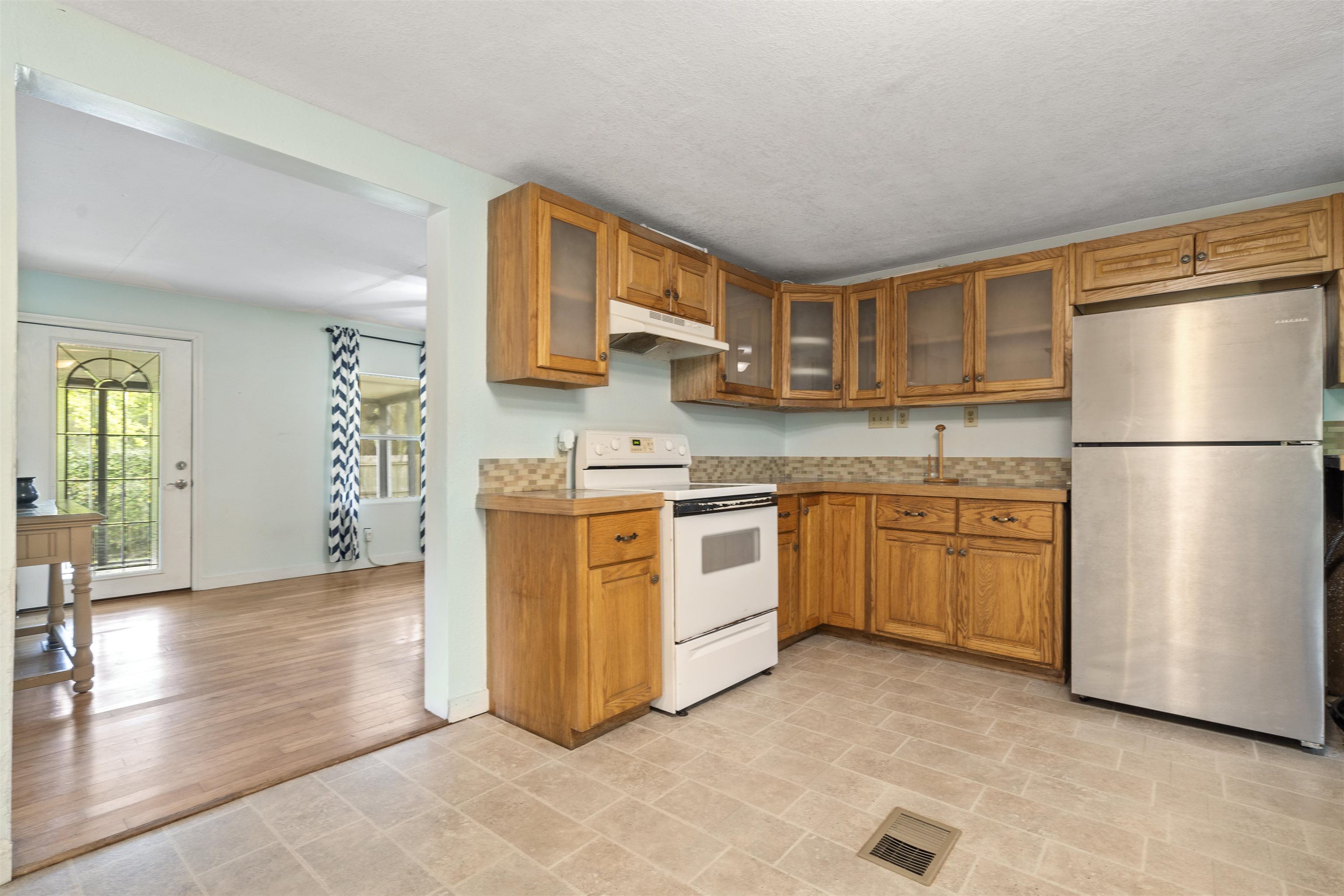 6949 County Road 208