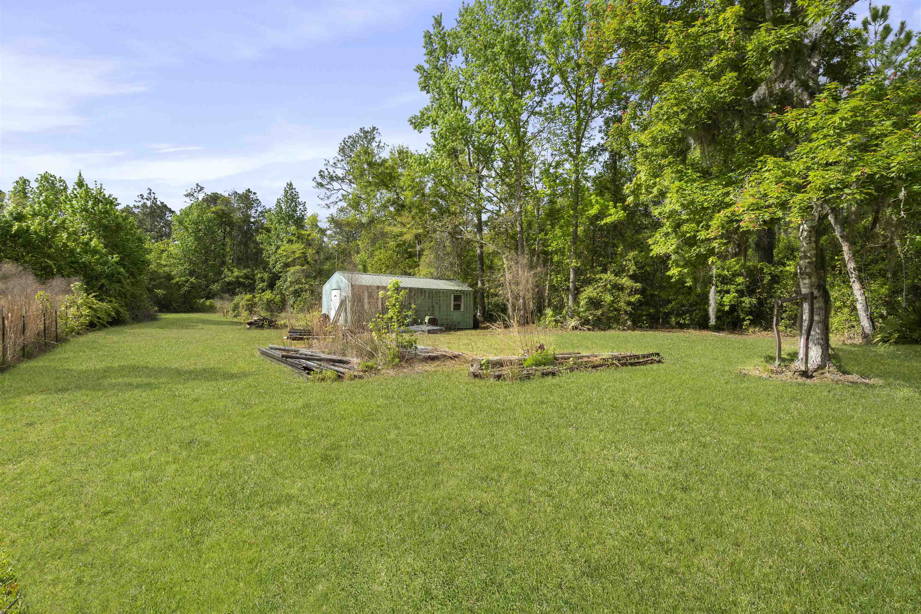 6949 County Road 208