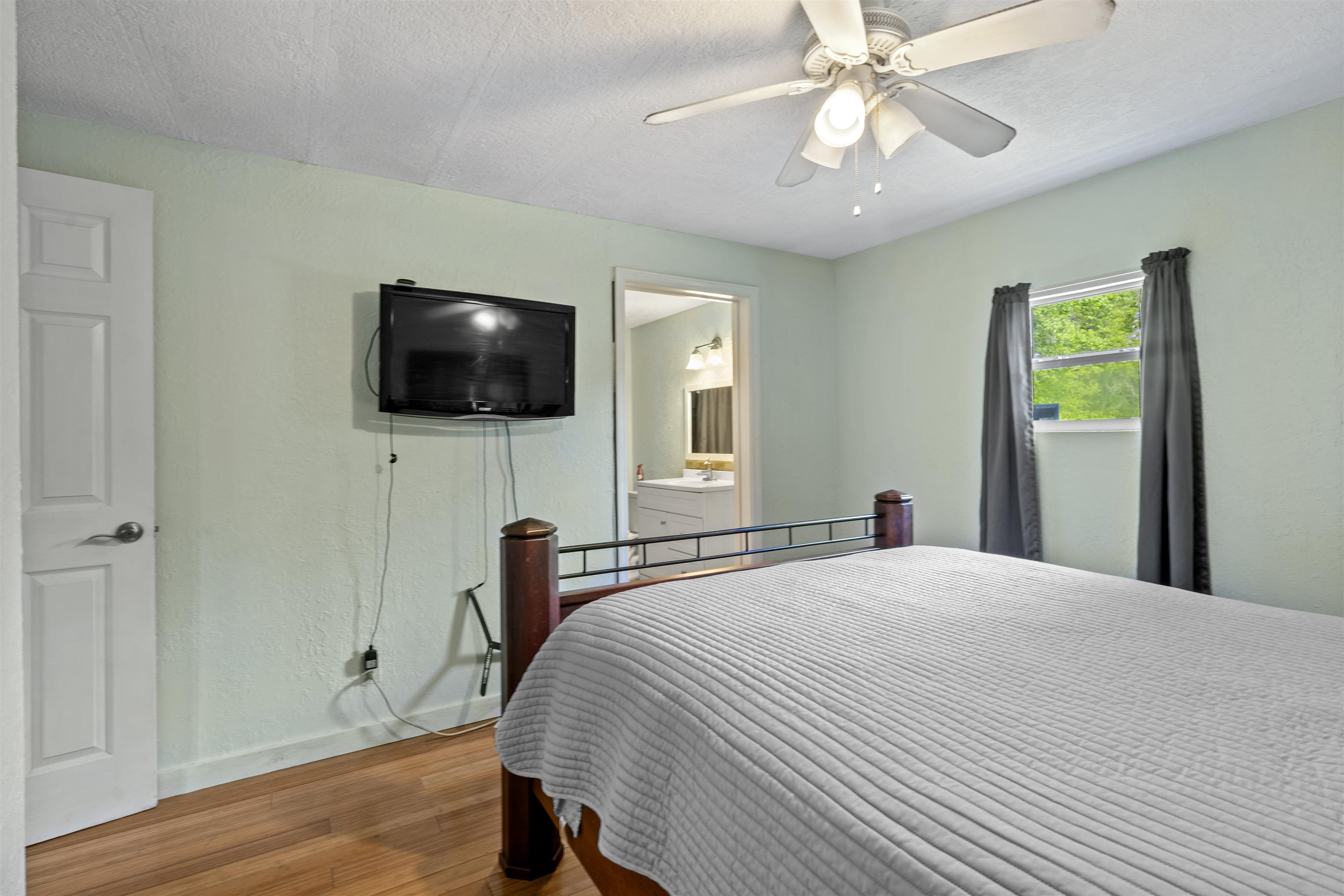 6949 County Road 208