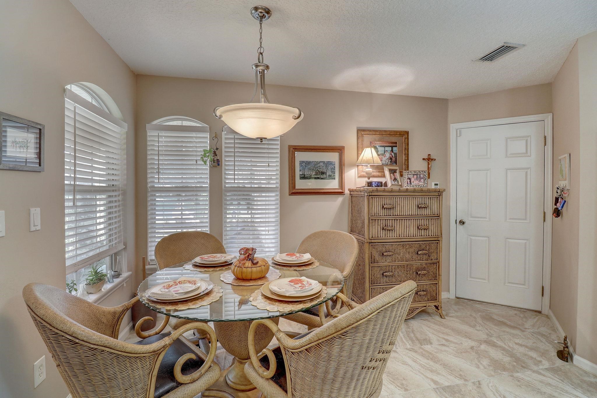 2044 W Lymington Way