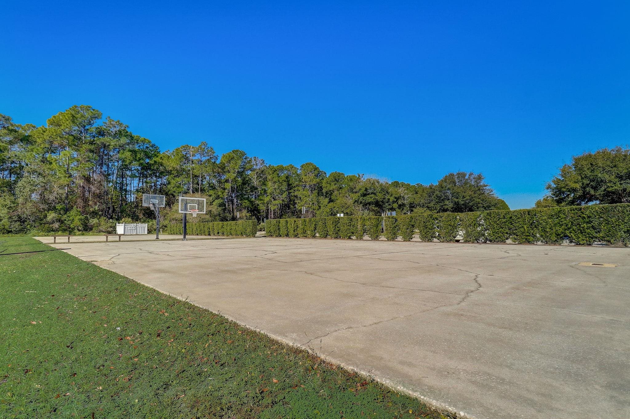 2044 W Lymington Way