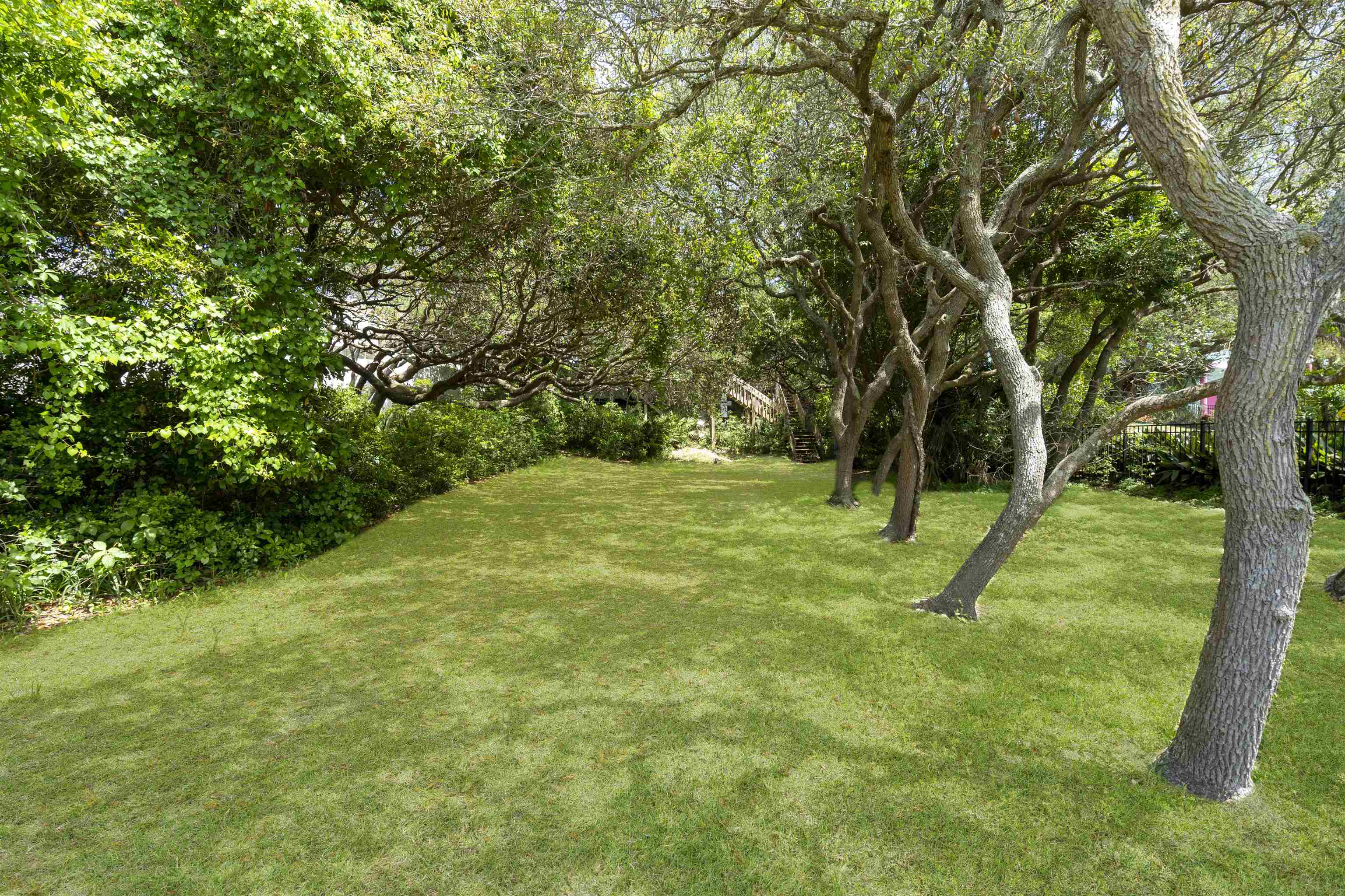 6400 Broward St with Lots 1 & 2