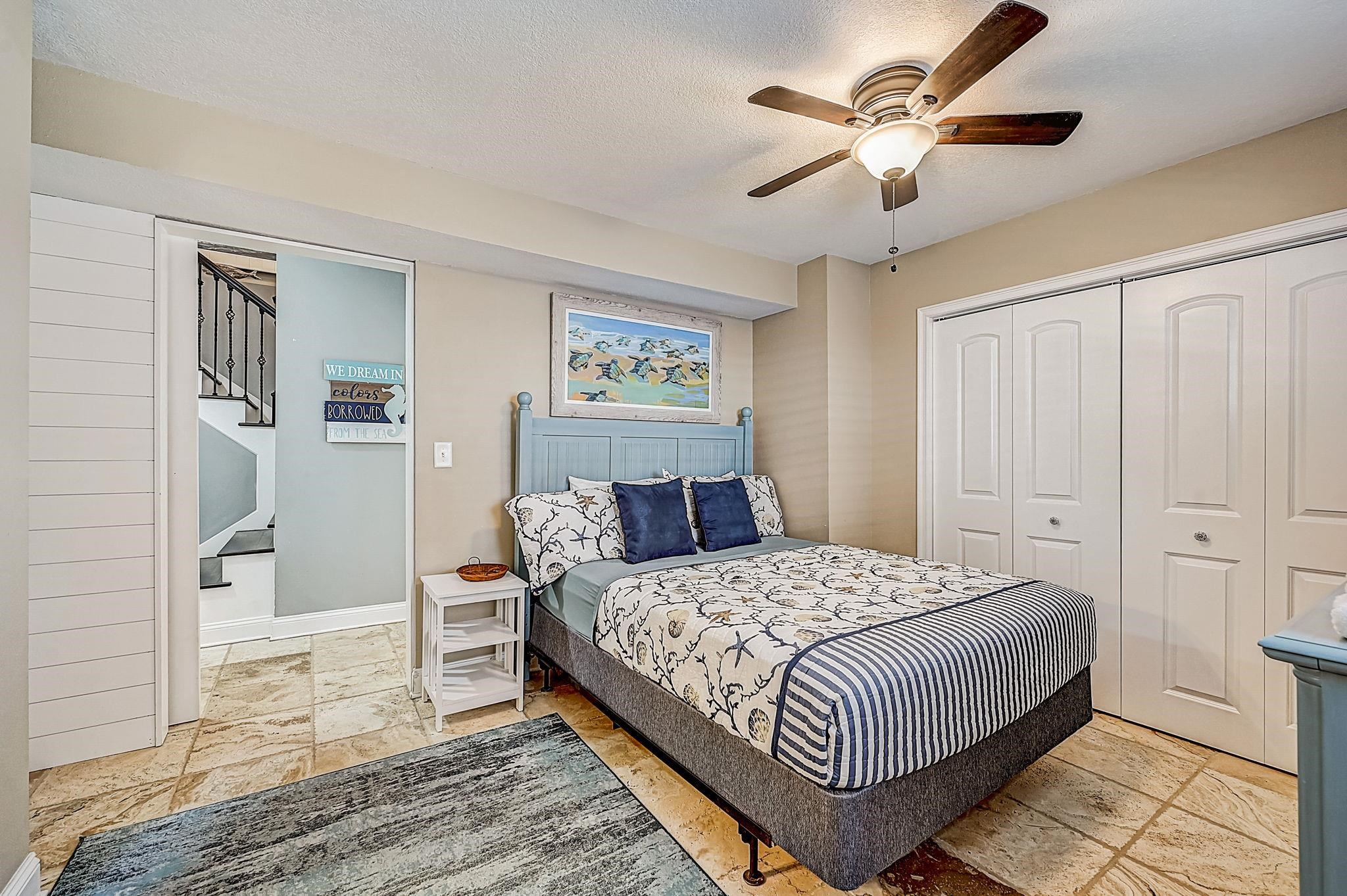 5587 Pelican Way