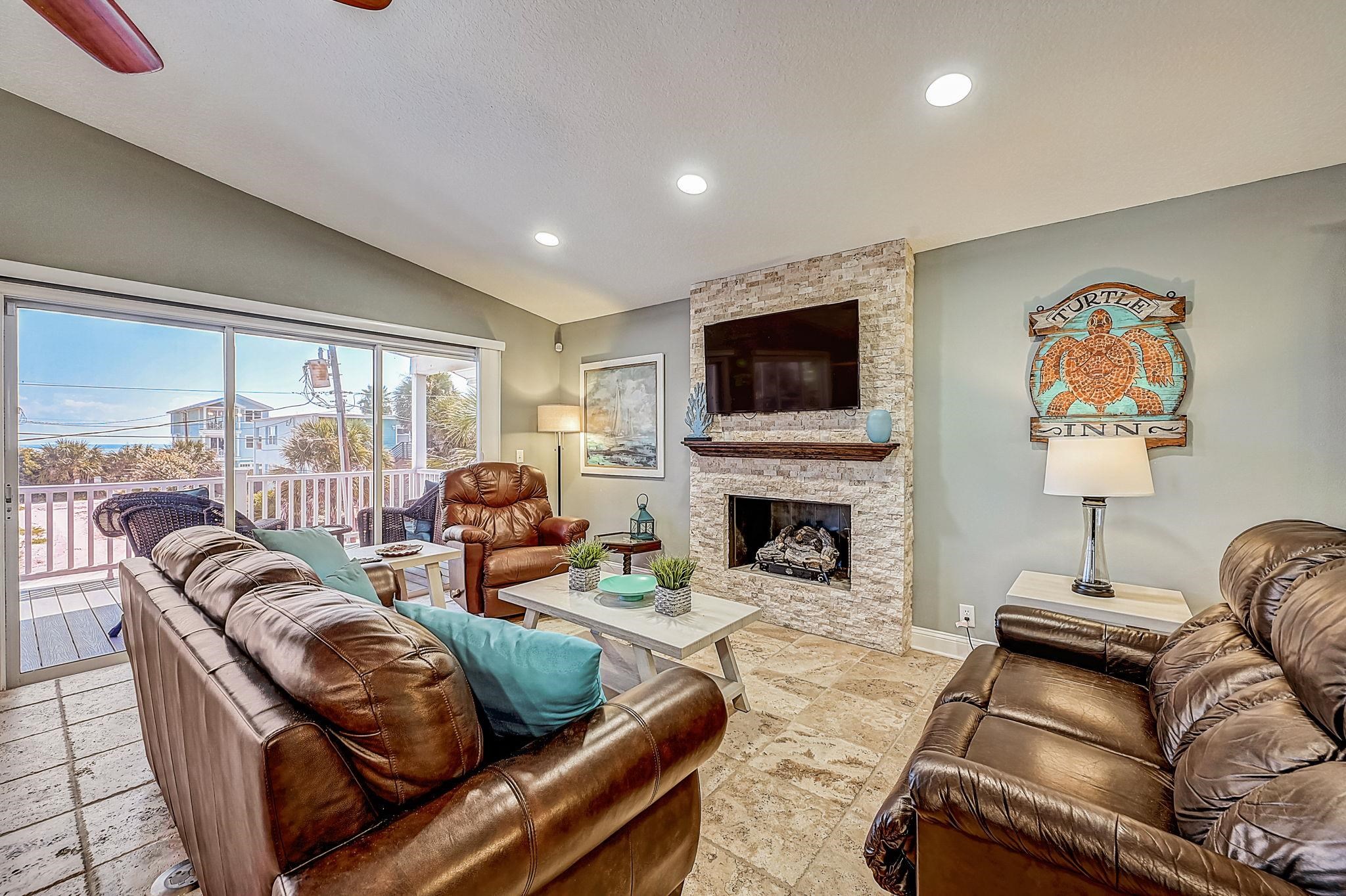 5587 Pelican Way
