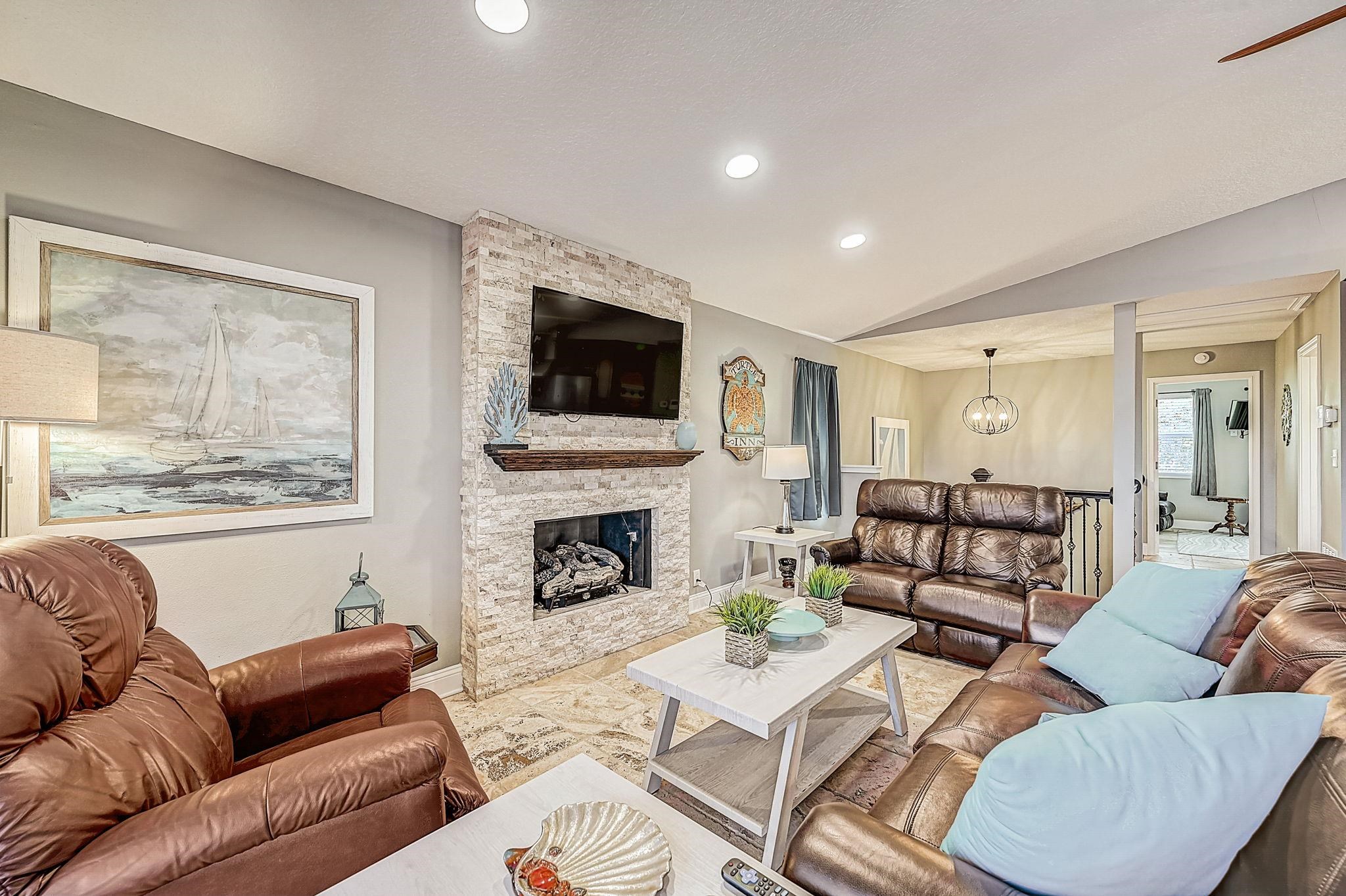 5587 Pelican Way