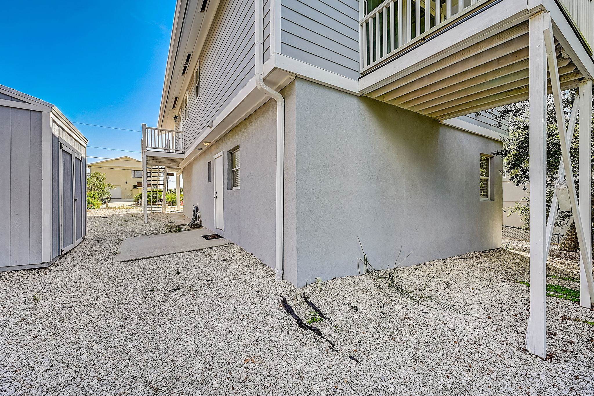 5587 Pelican Way