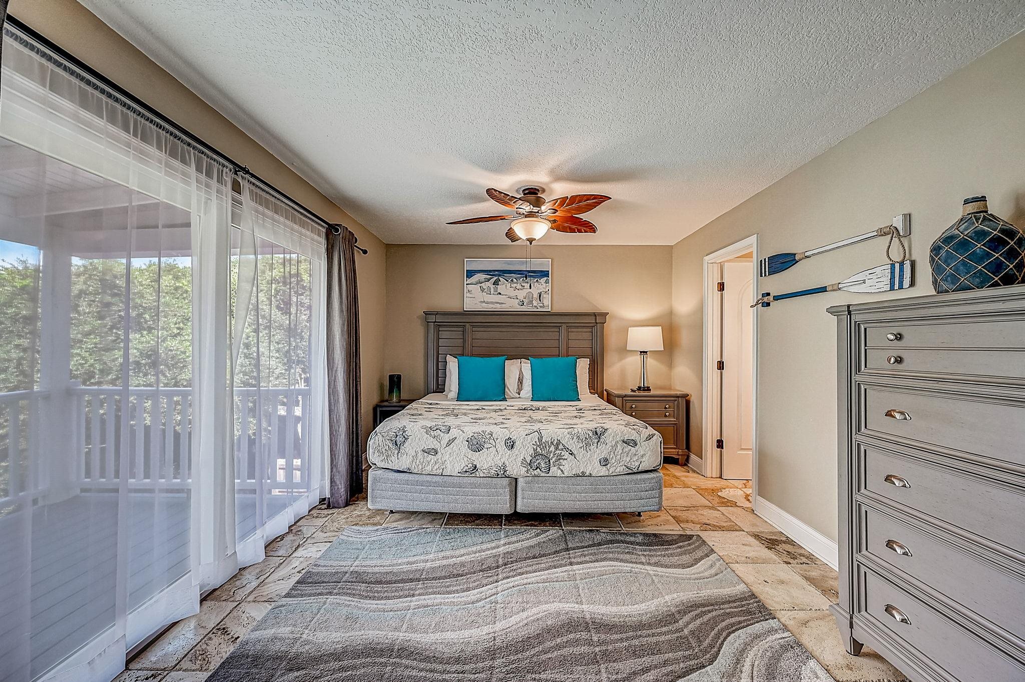 5587 Pelican Way