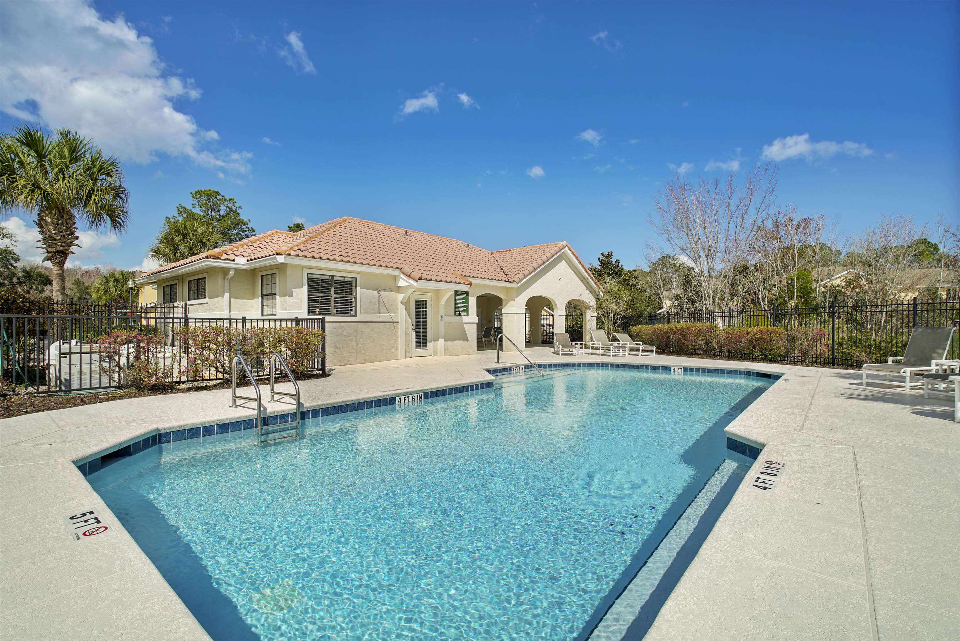 3015 Aqua Vista Ln Unit: 113