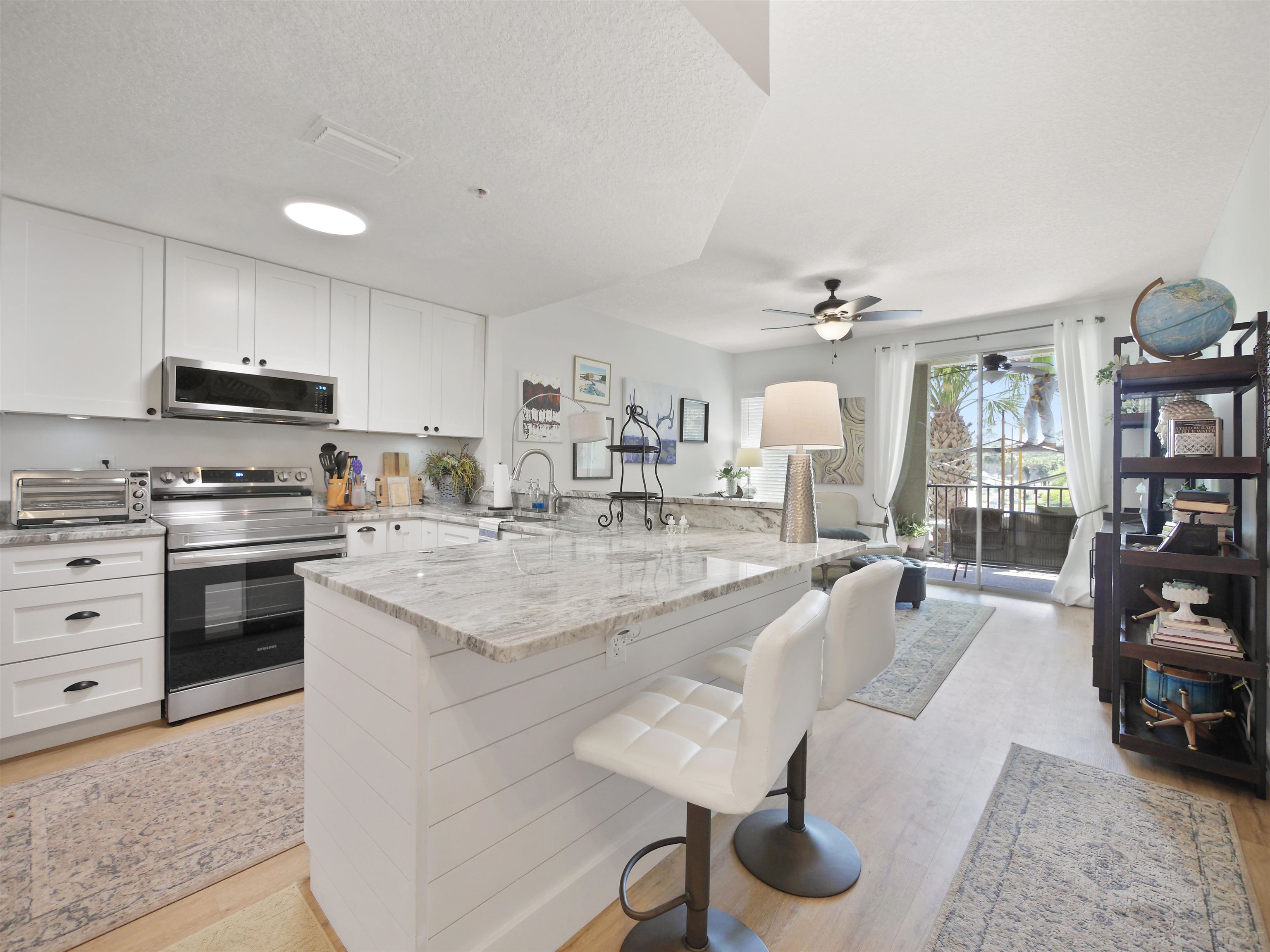 3015 Aqua Vista Ln Unit: 113