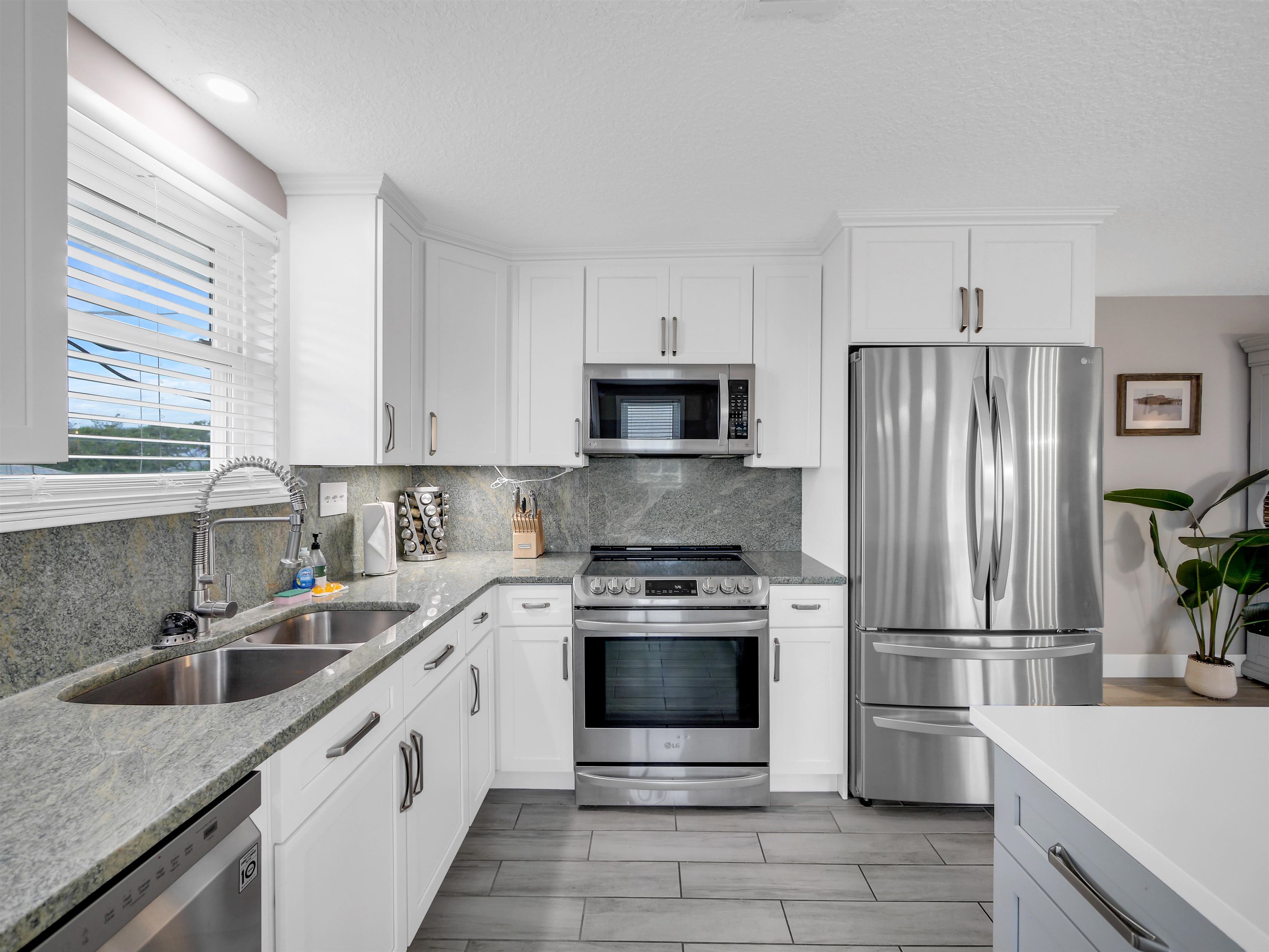 5499 Pelican Way