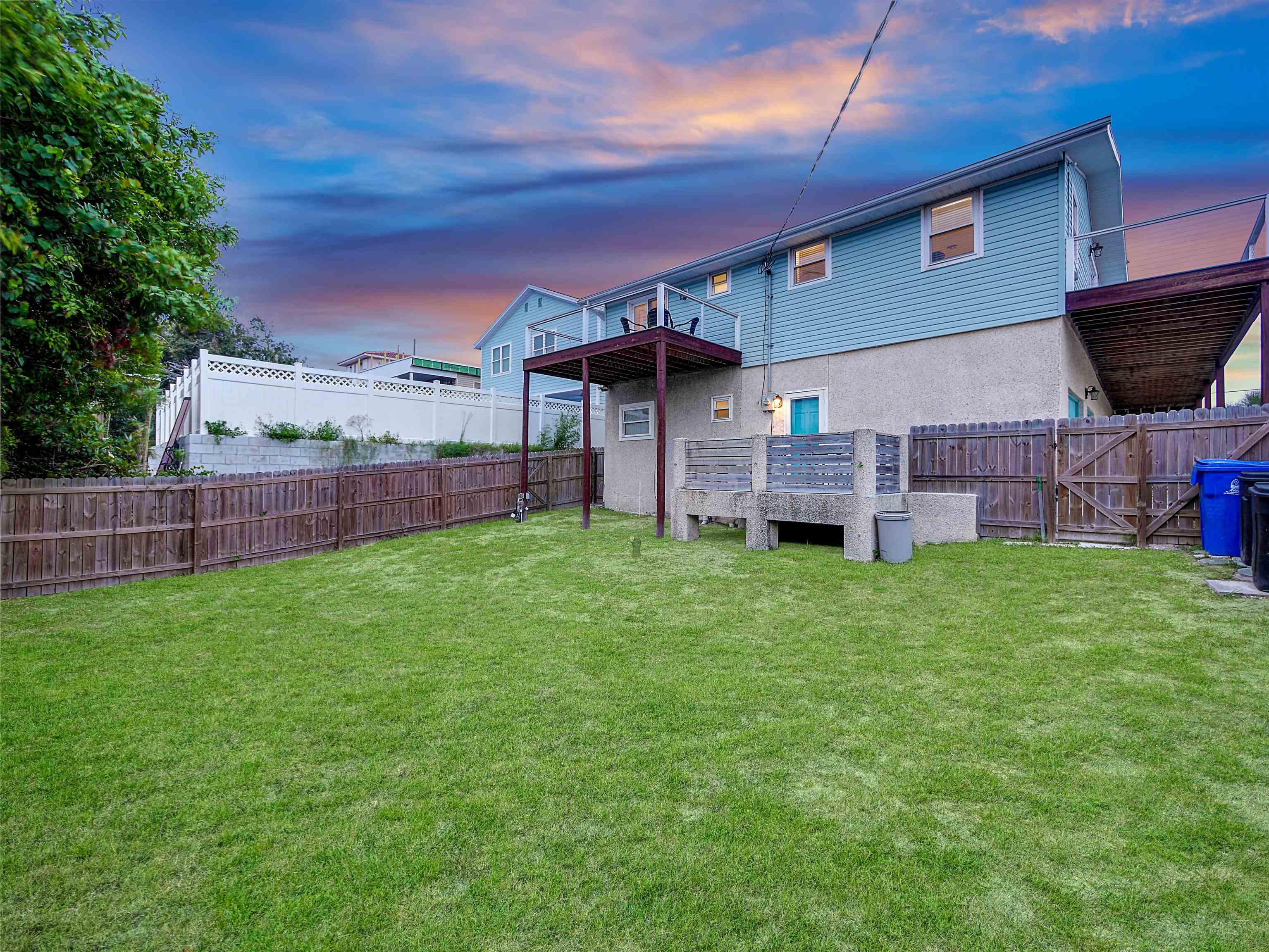 5499 Pelican Way