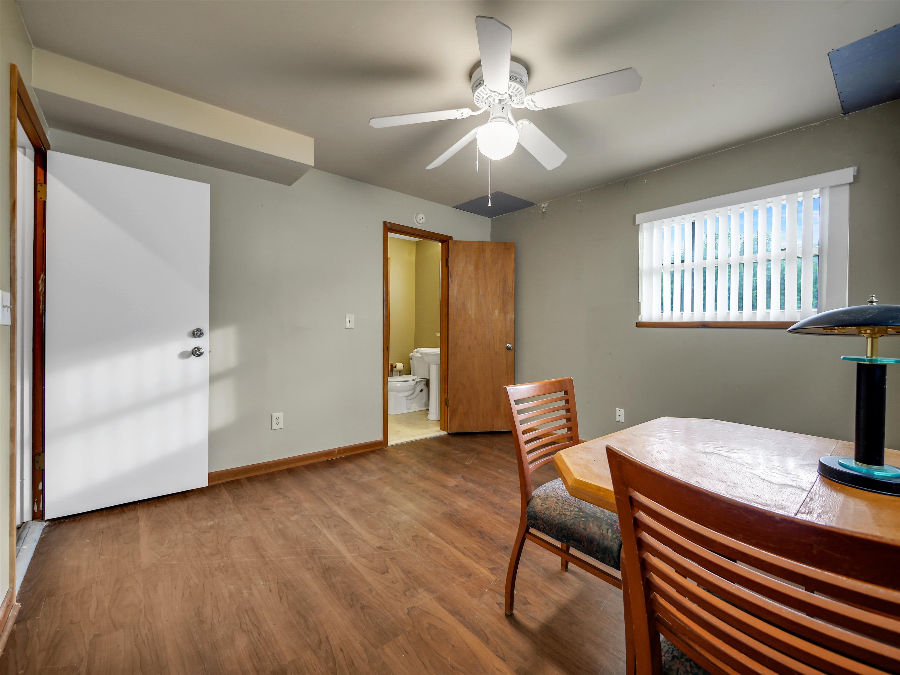 5499 Pelican Way