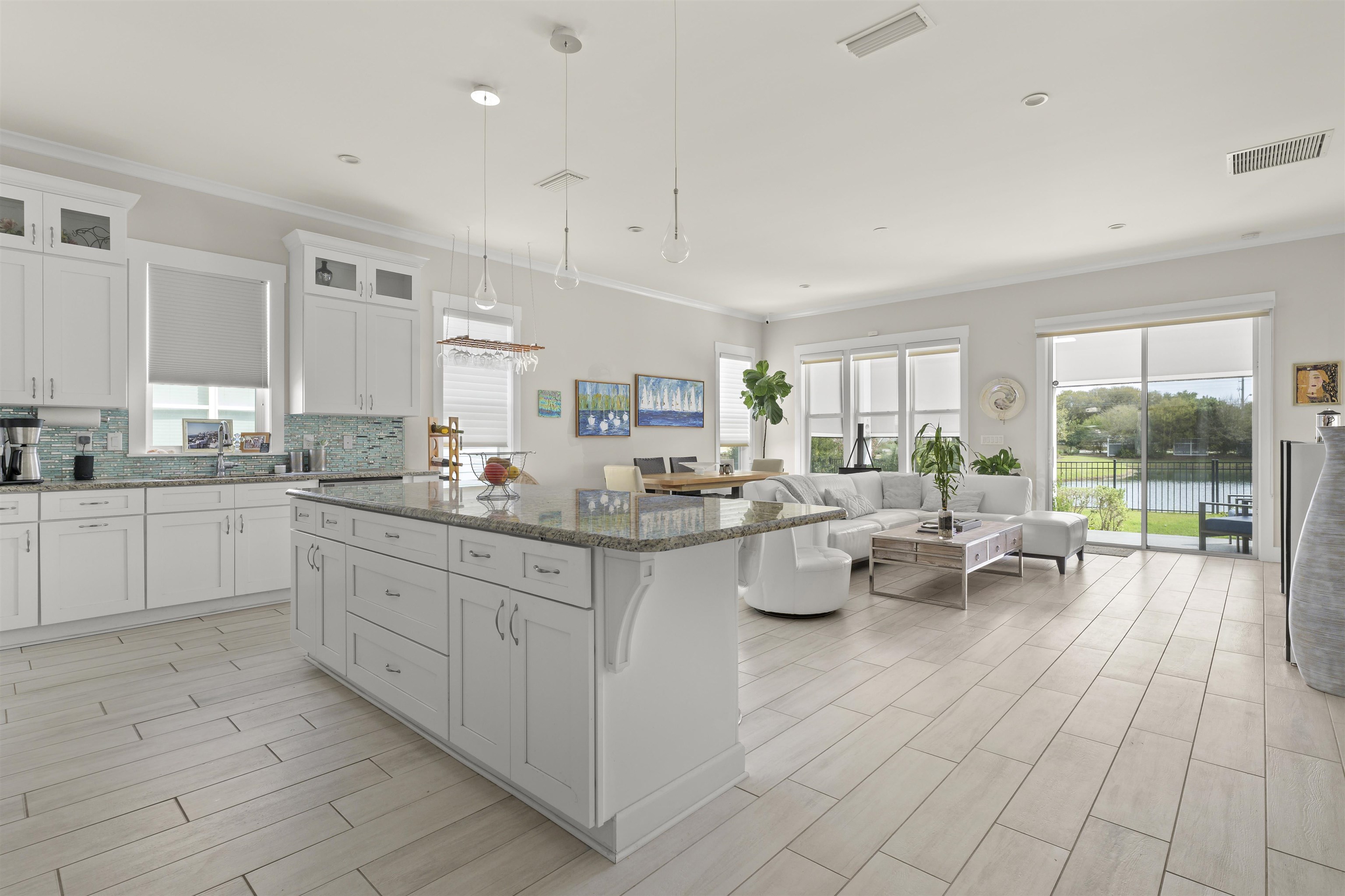197 Oceanview Dr