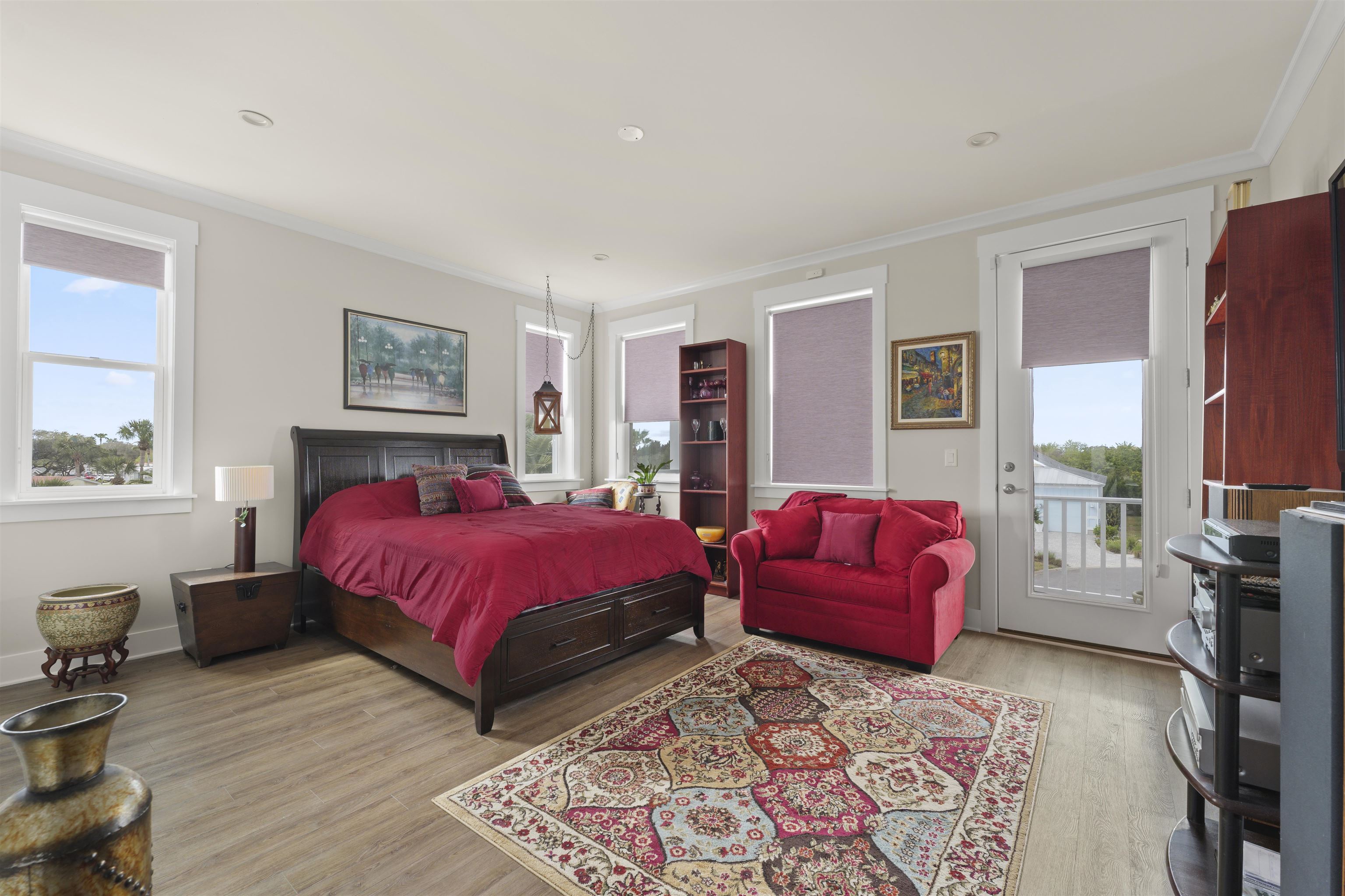 197 Oceanview Dr
