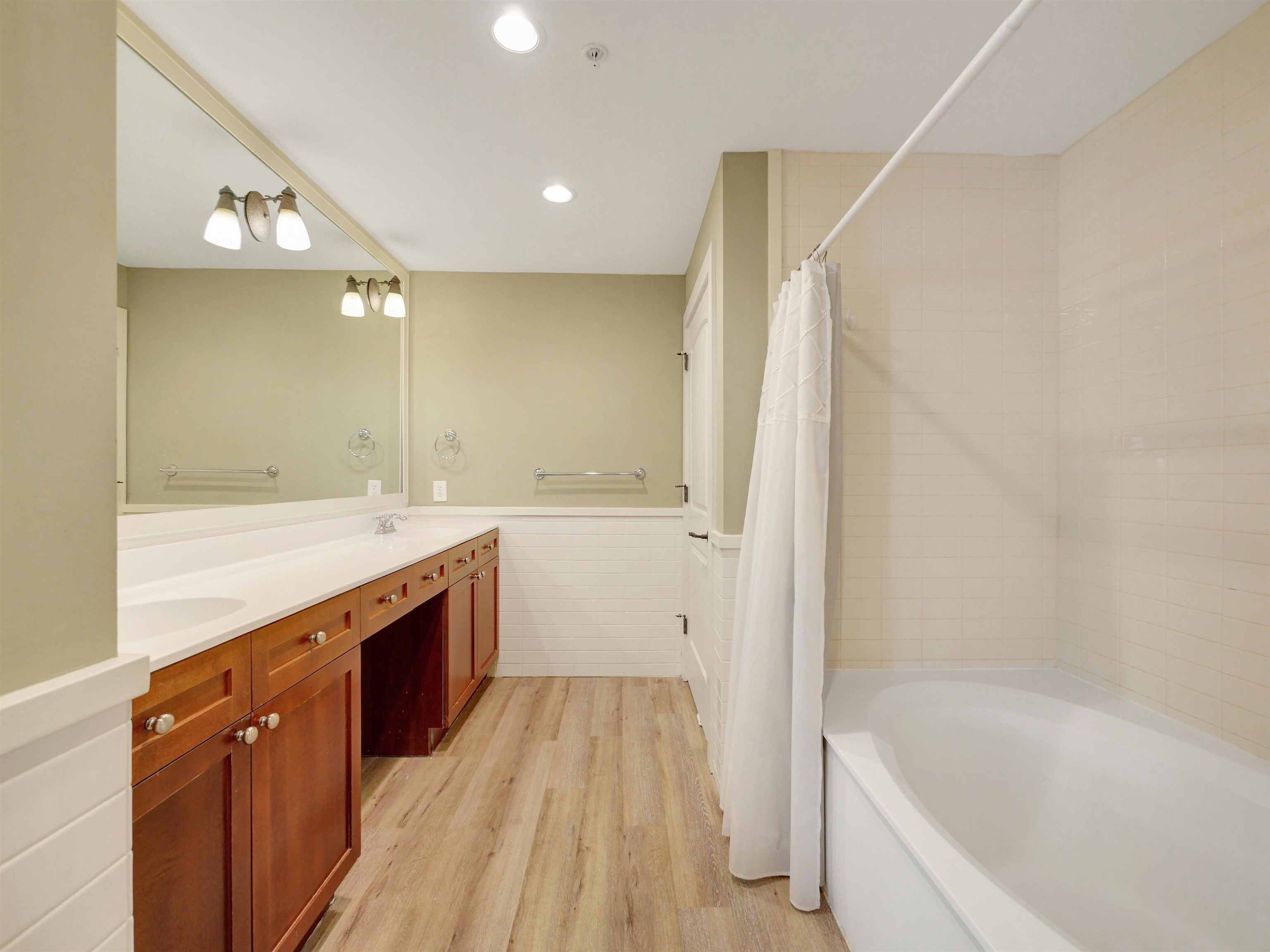 955 Registry Blvd Unit: 222