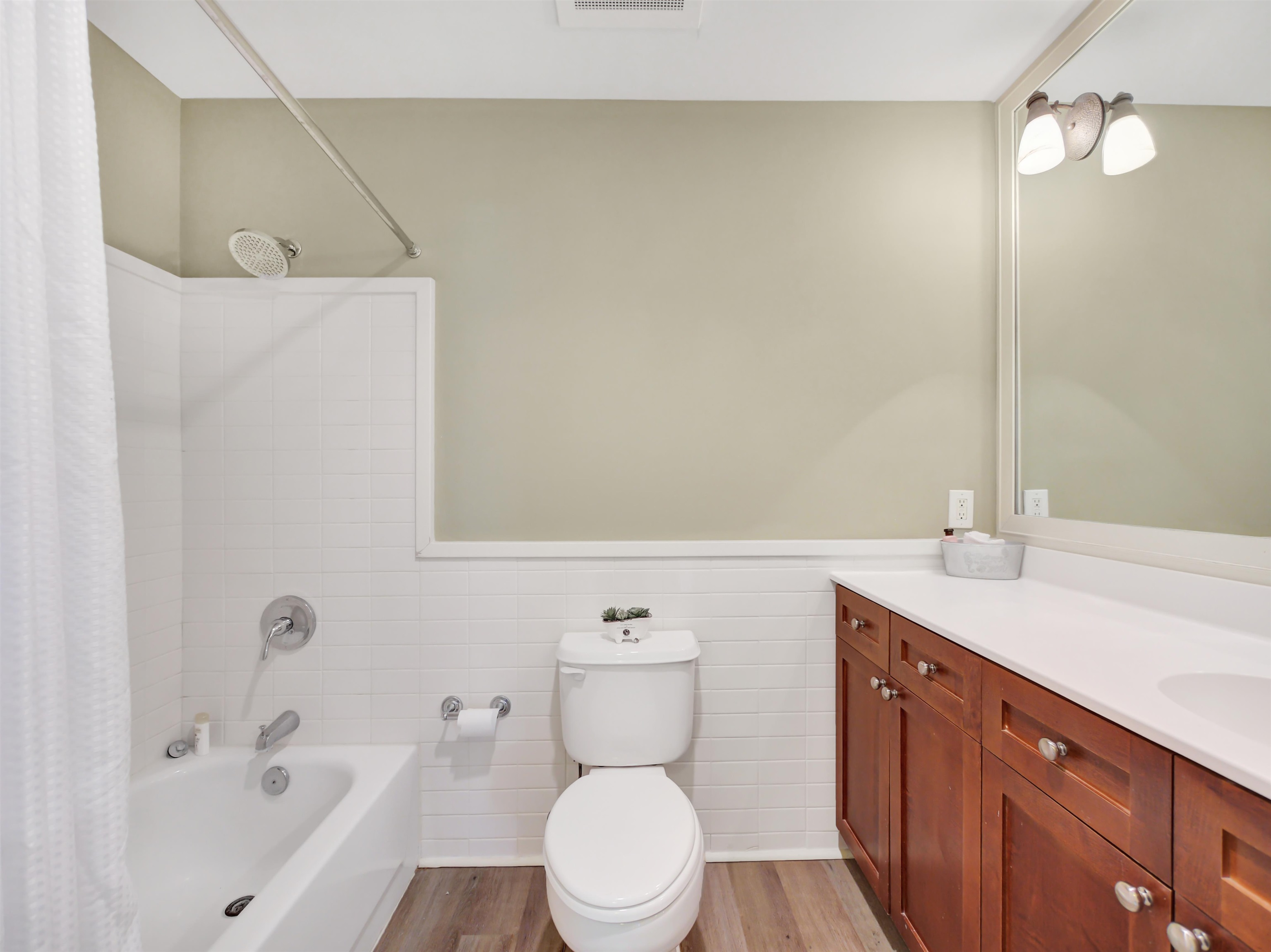 955 Registry Blvd Unit: 222