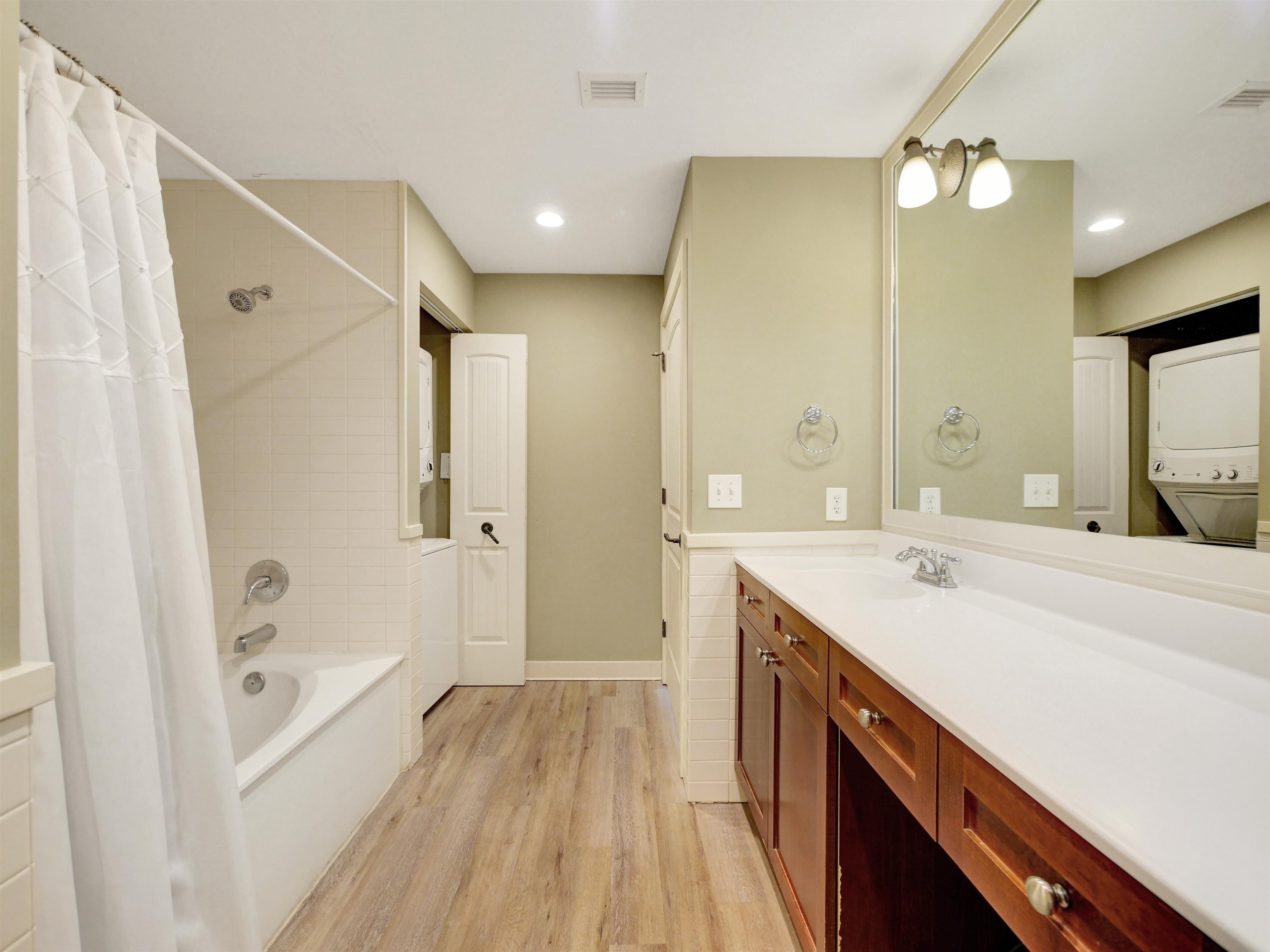 955 Registry Blvd Unit: 222