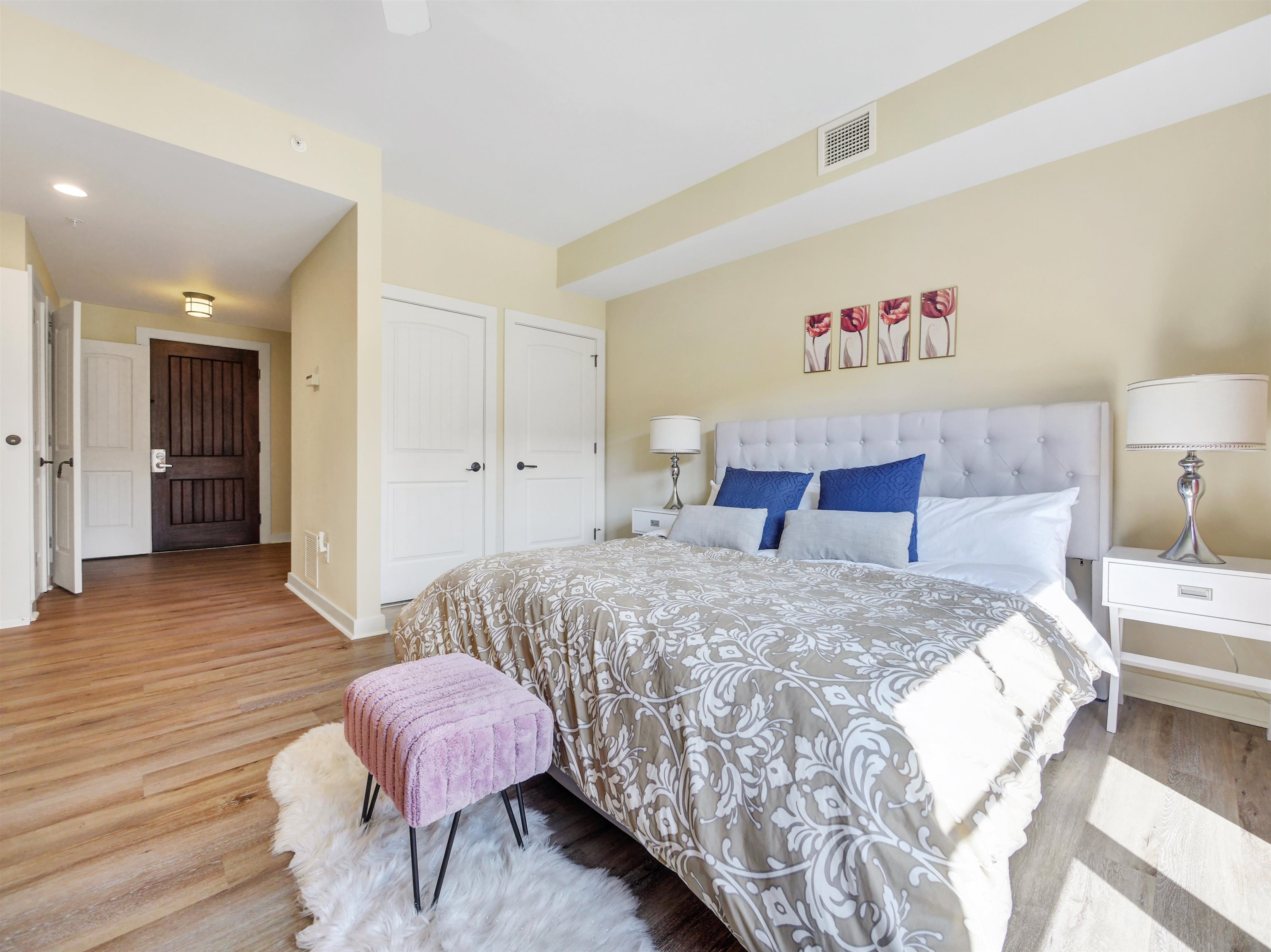 955 Registry Blvd Unit: 222