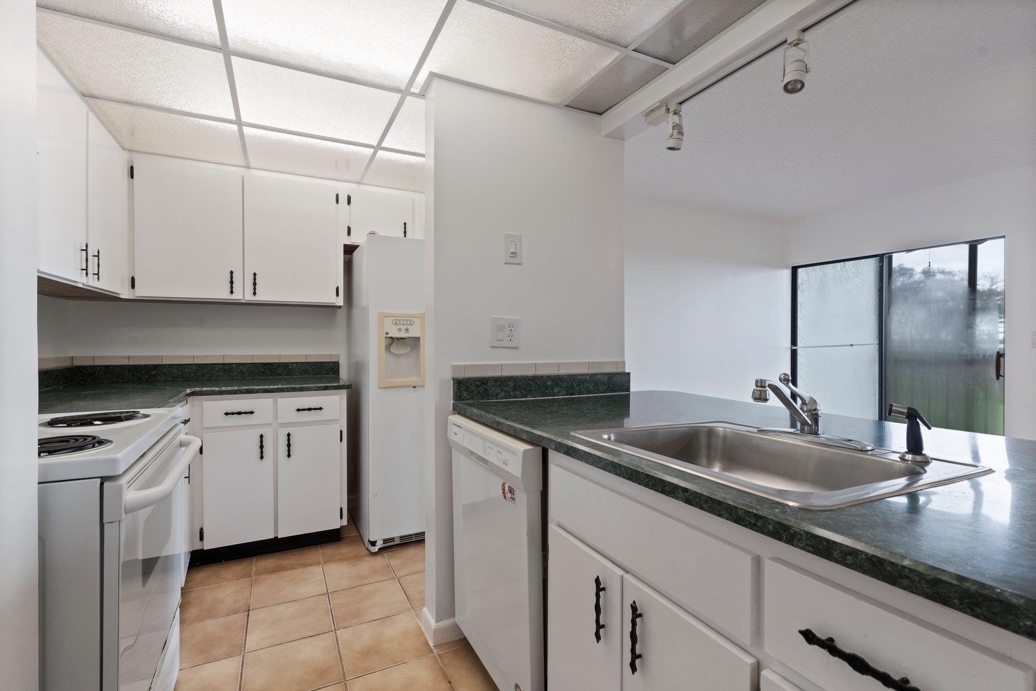 19 Tarragona Ct