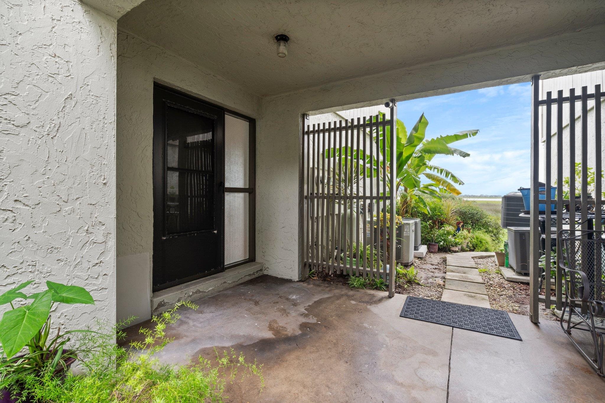 19 Tarragona Ct