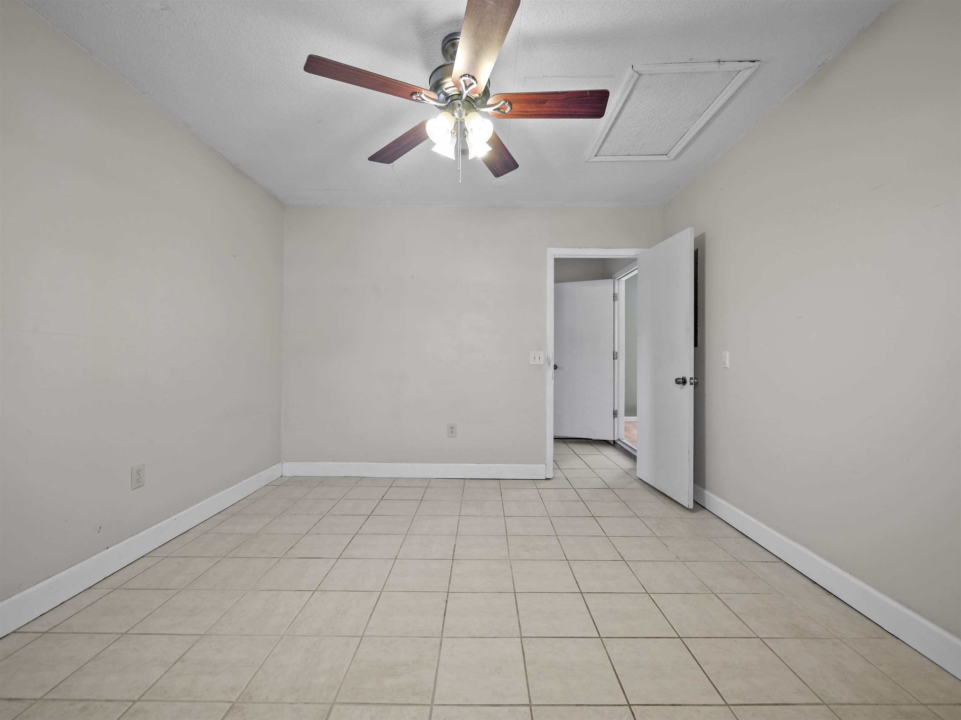 1211 Fort Peyton Dr