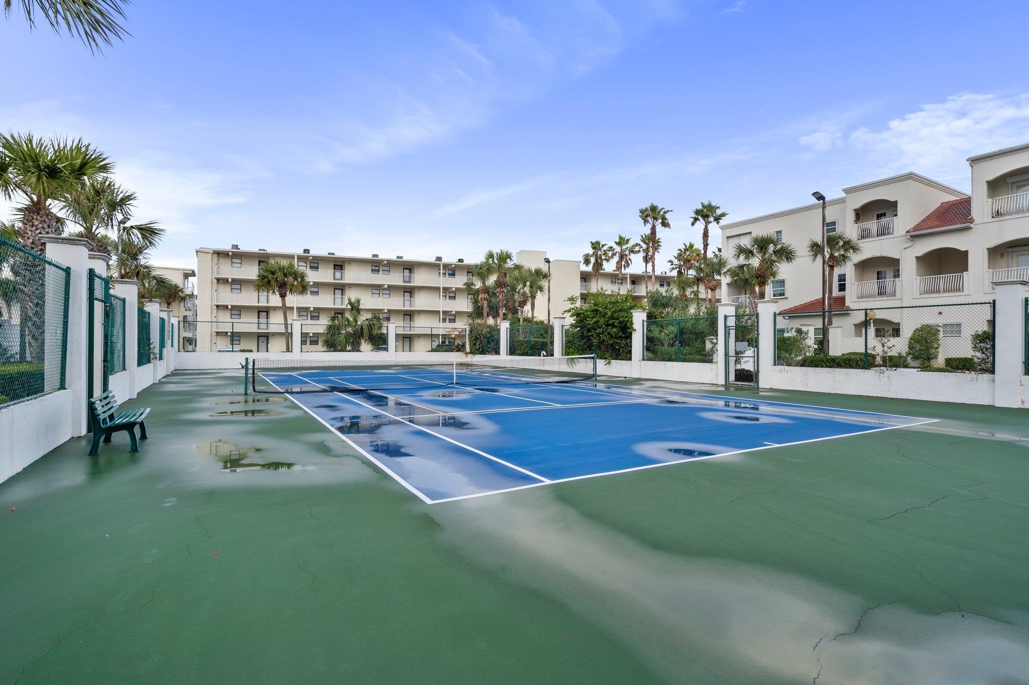 353 Royal Caribbean Ct