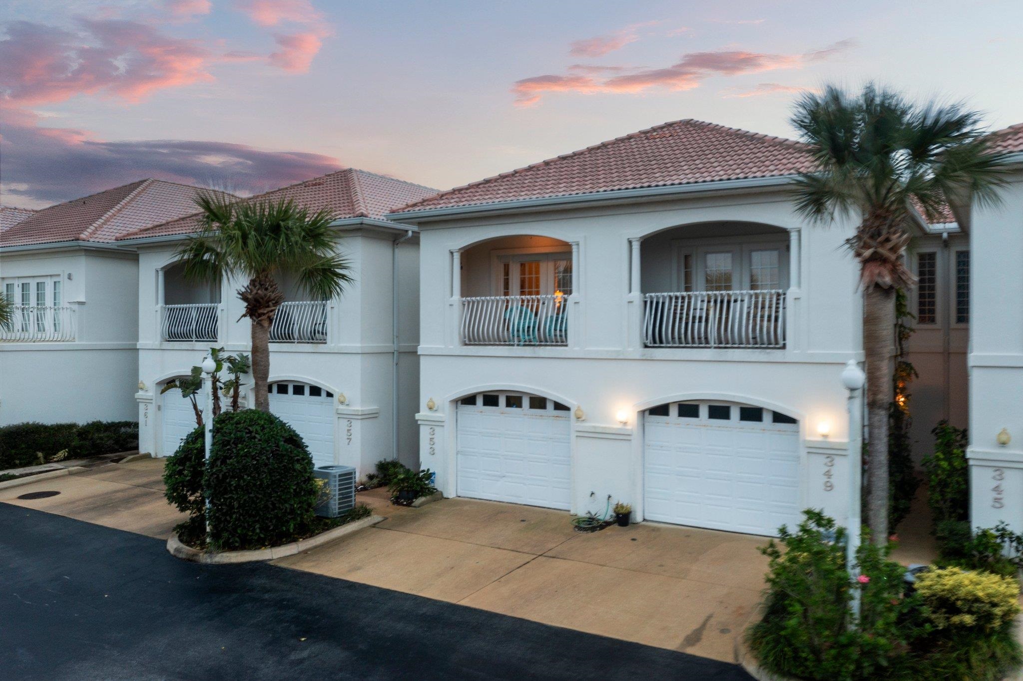 353 Royal Caribbean Ct
