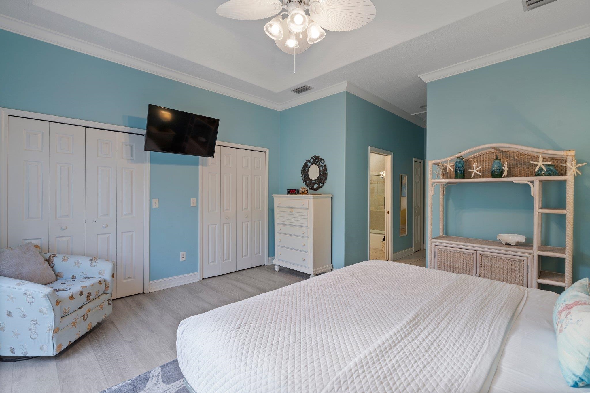 353 Royal Caribbean Ct