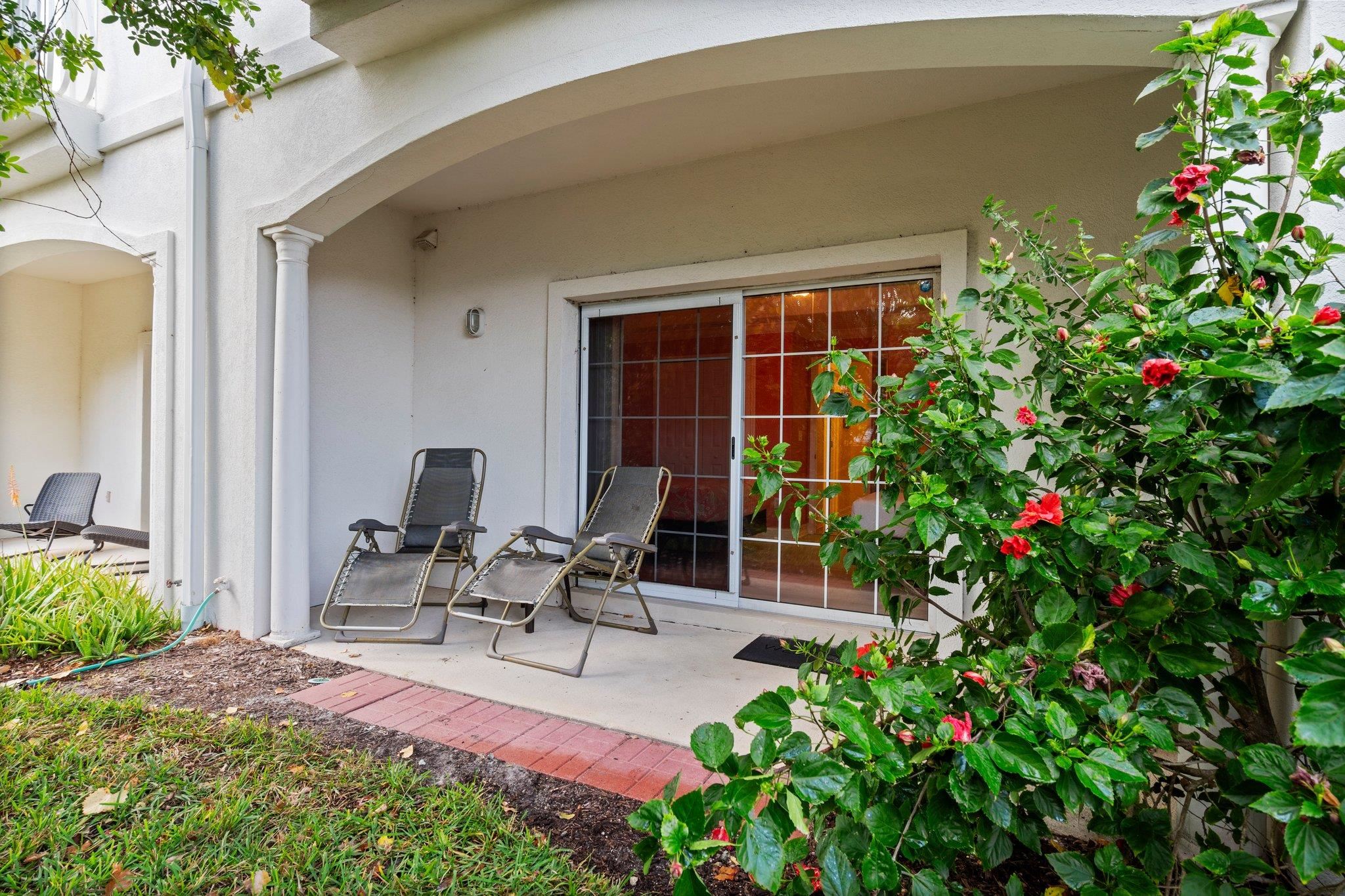 353 Royal Caribbean Ct