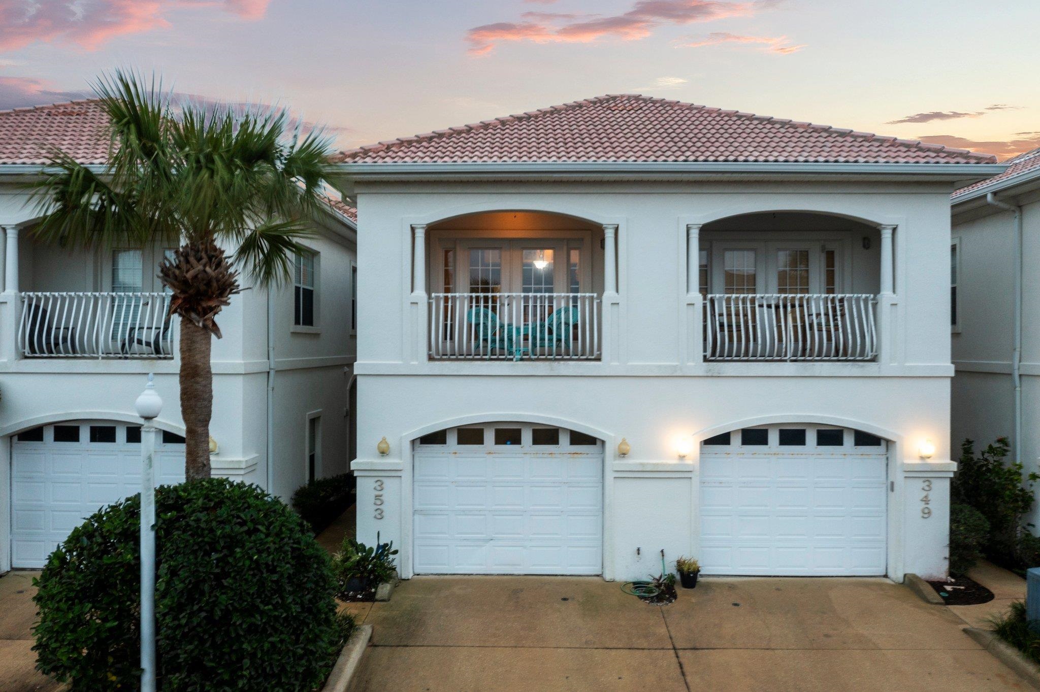 353 Royal Caribbean Ct