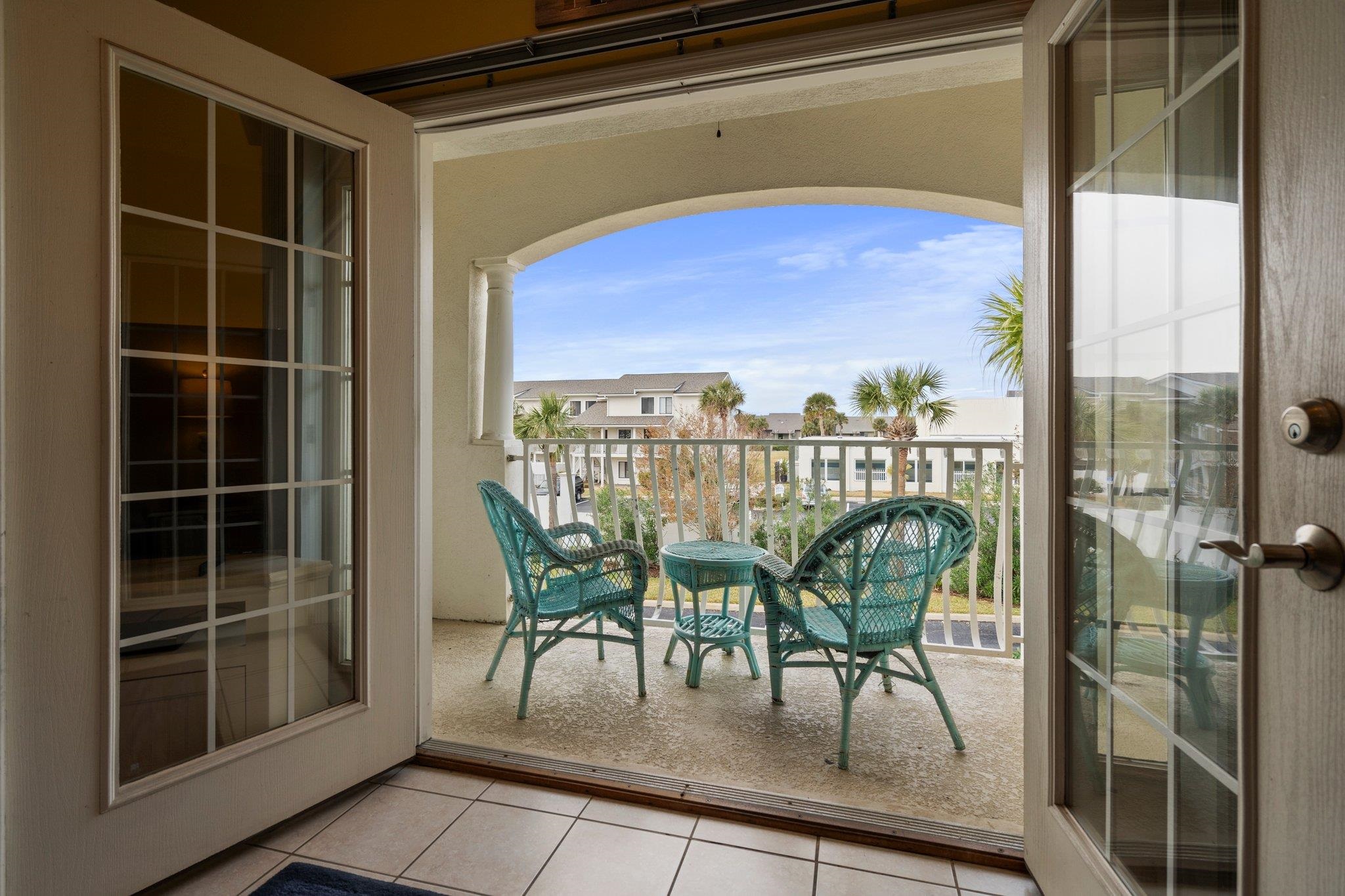 353 Royal Caribbean Ct