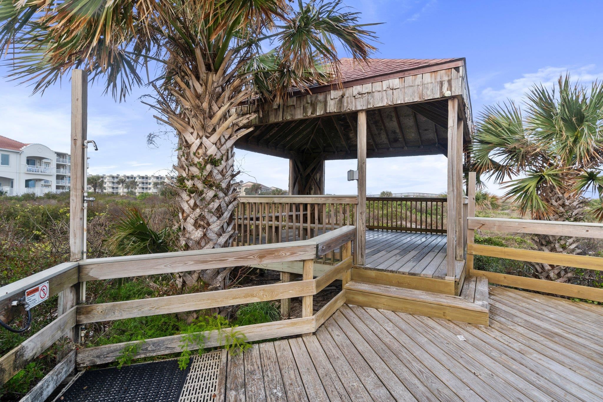 353 Royal Caribbean Ct