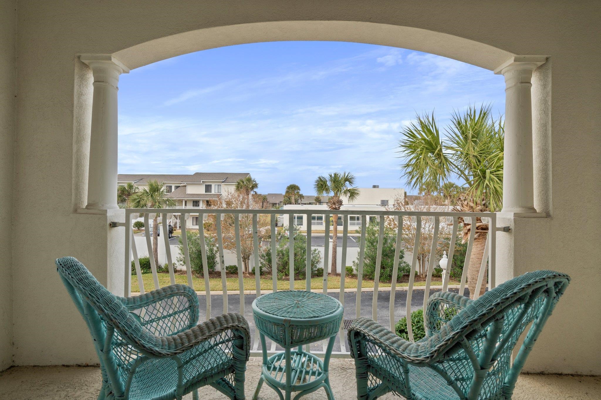 353 Royal Caribbean Ct